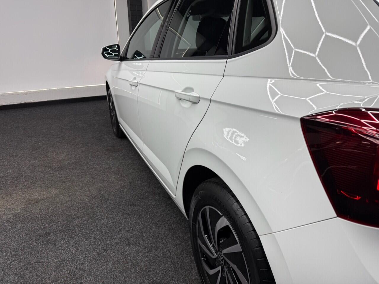 Volkswagen Polo view 7