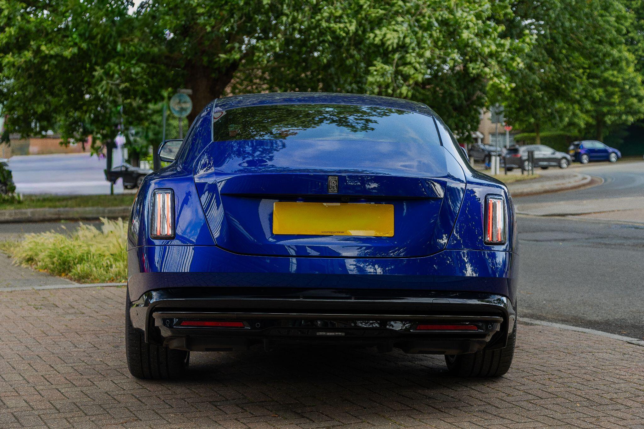 Rolls-Royce Spectre view 8