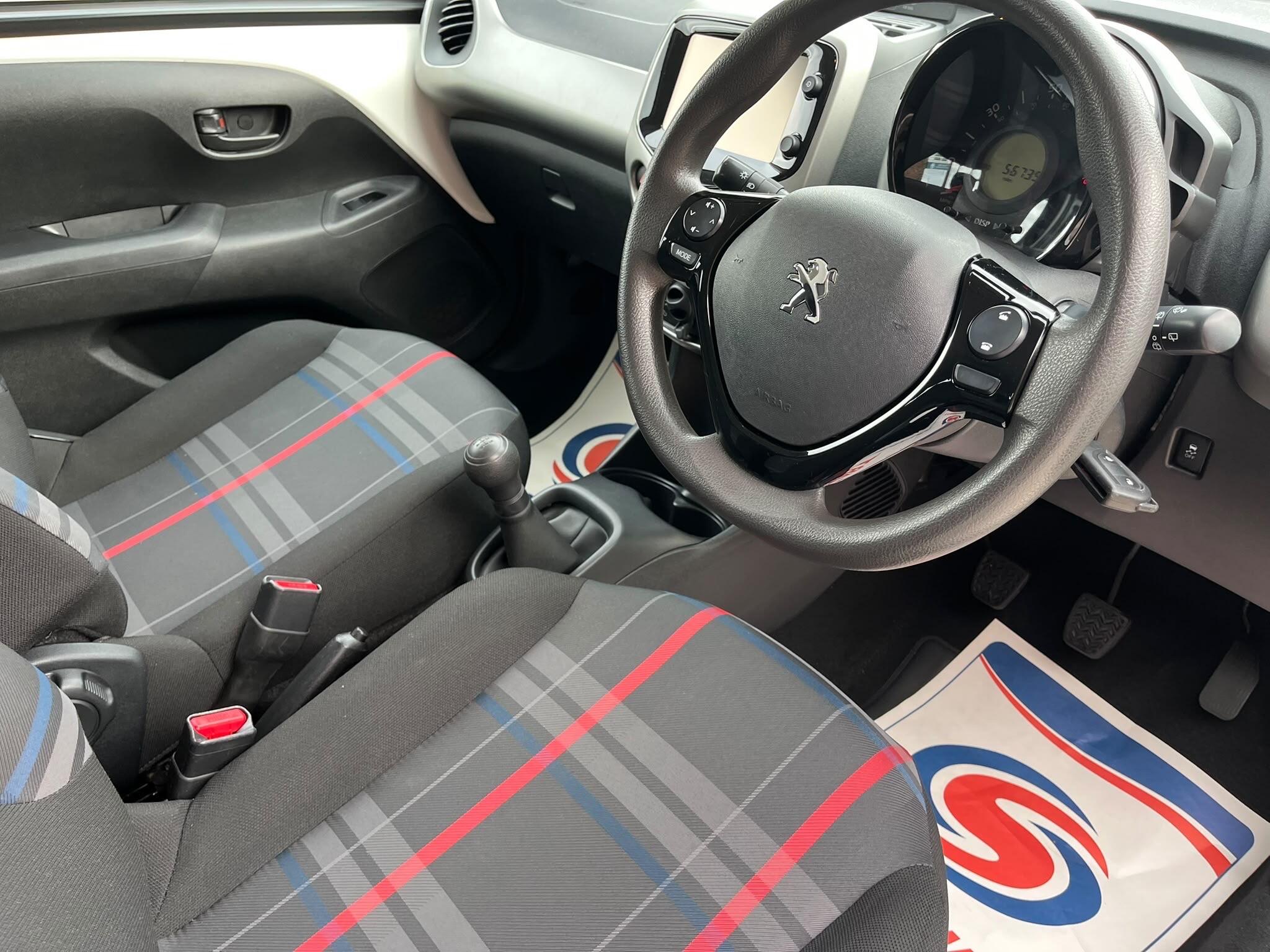 Peugeot 108 view 23