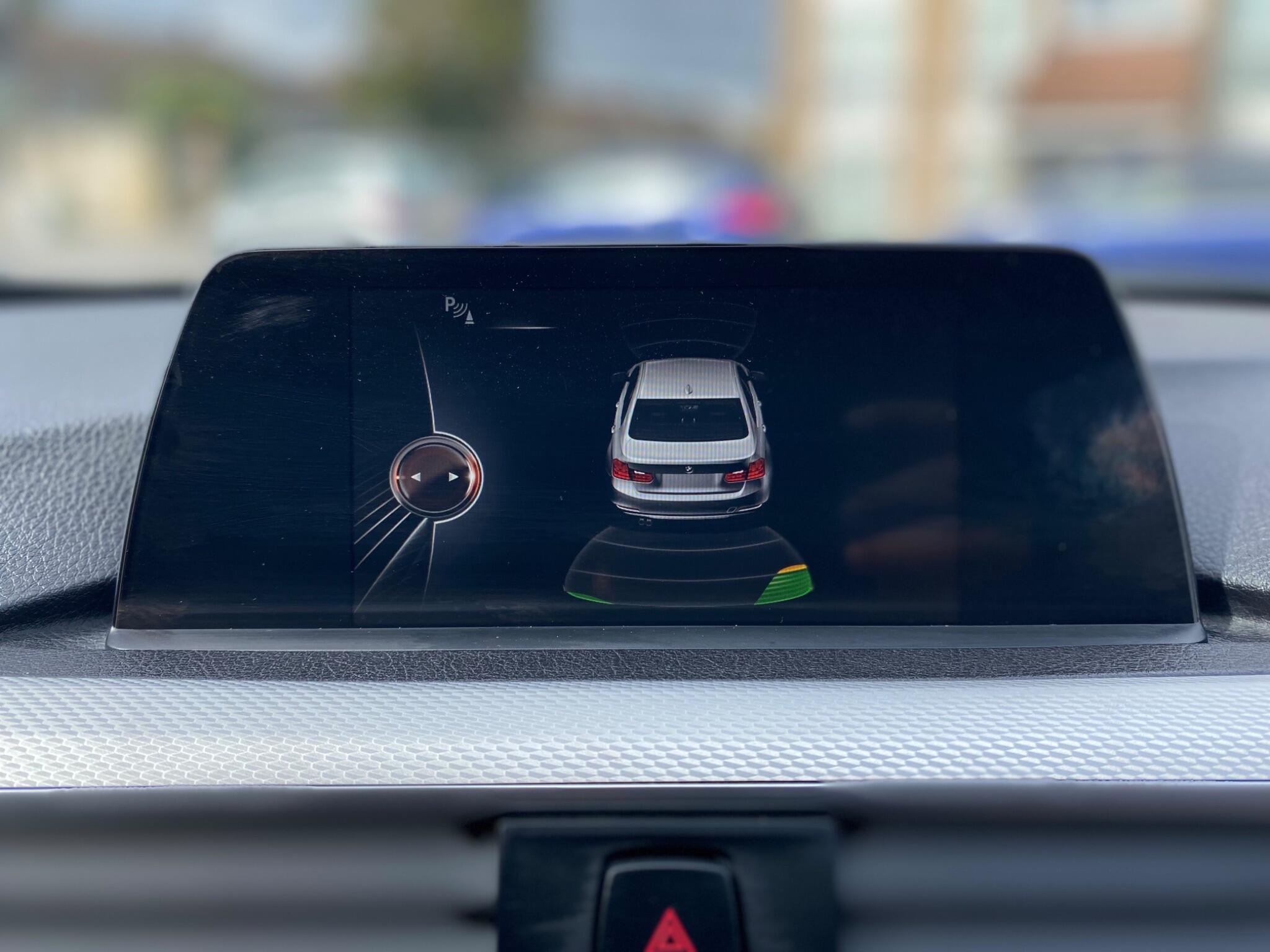 BMW 3 Series view 22