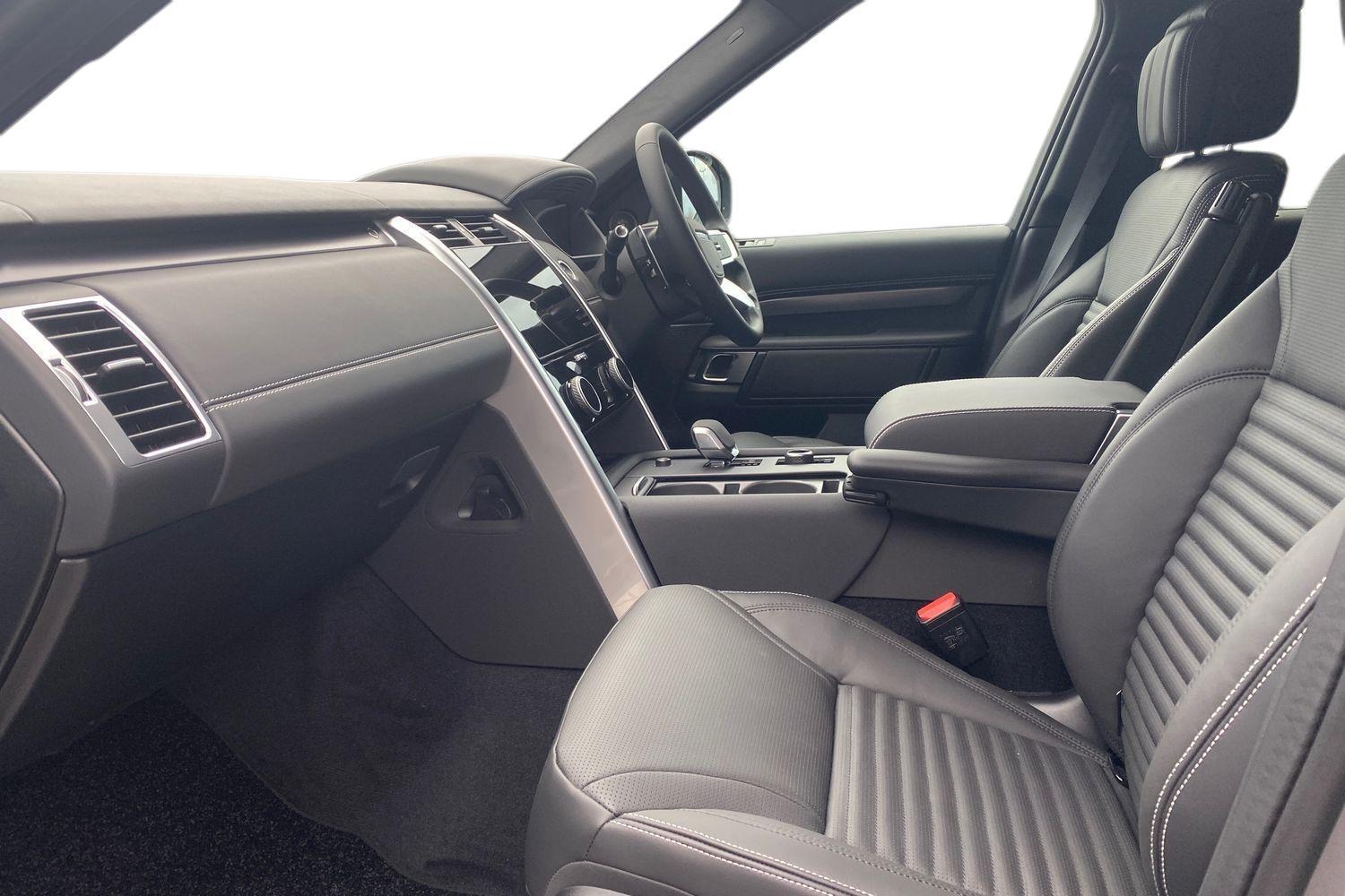 Land Rover Discovery view 7