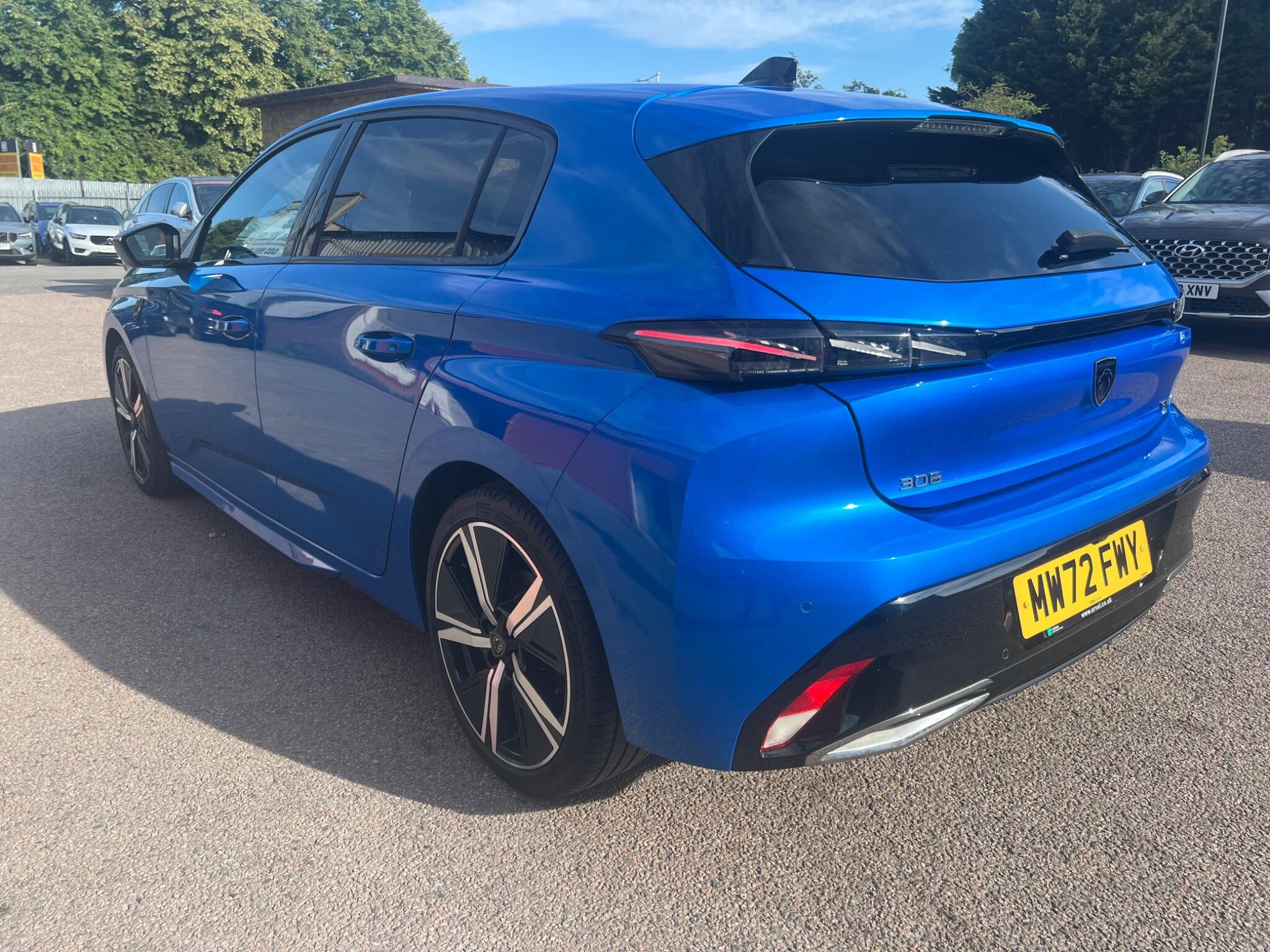 Peugeot 308 view 8