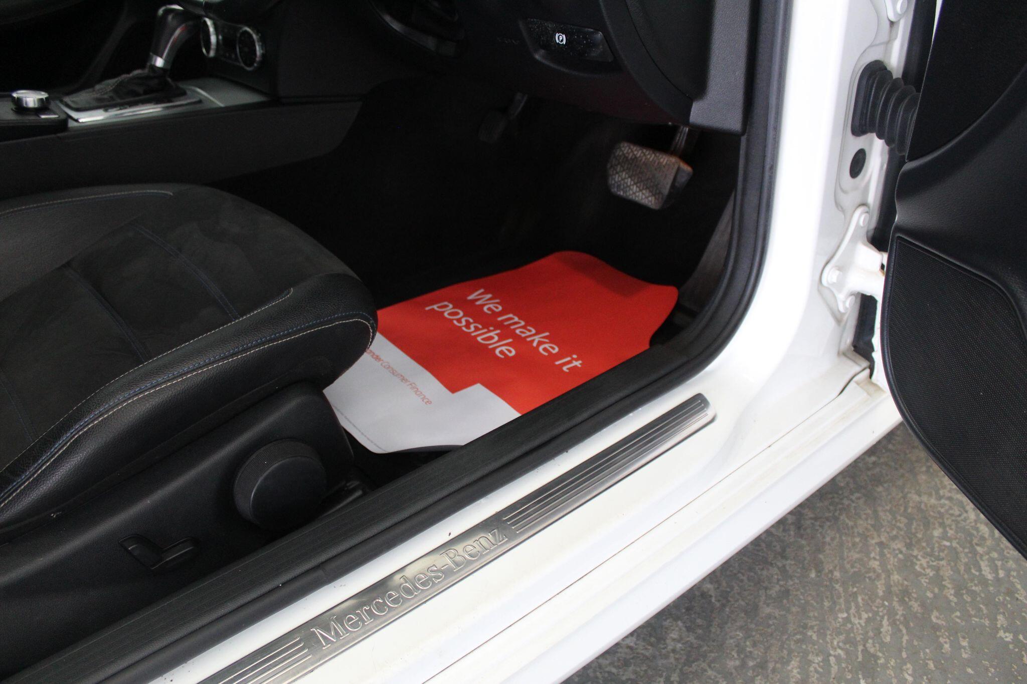 Mercedes-Benz C-Class view 45