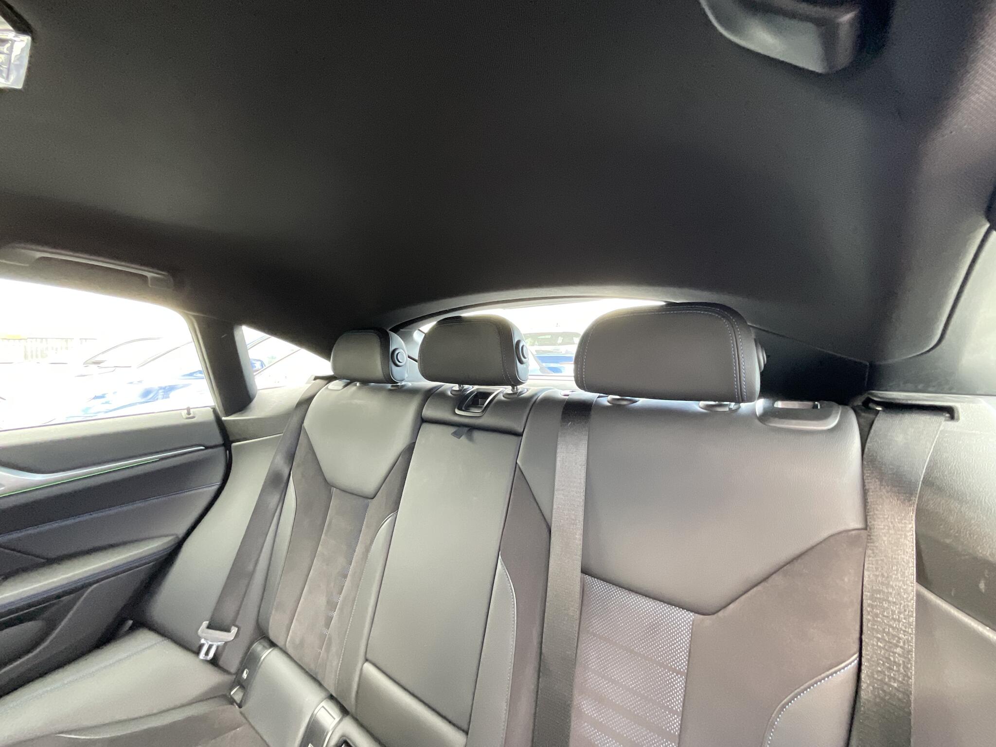 BMW I4 view 14