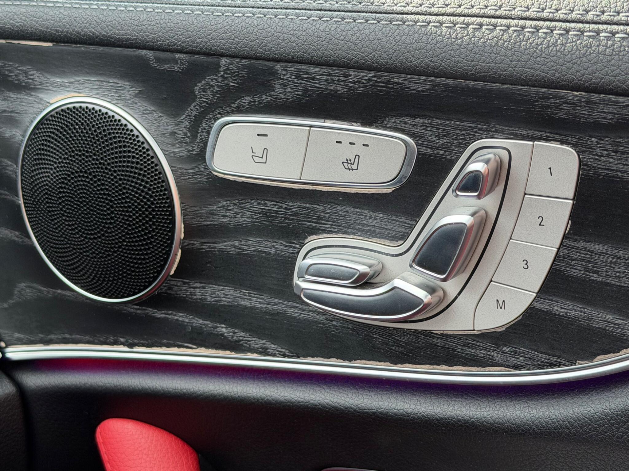 Mercedes-Benz E-Class view 49