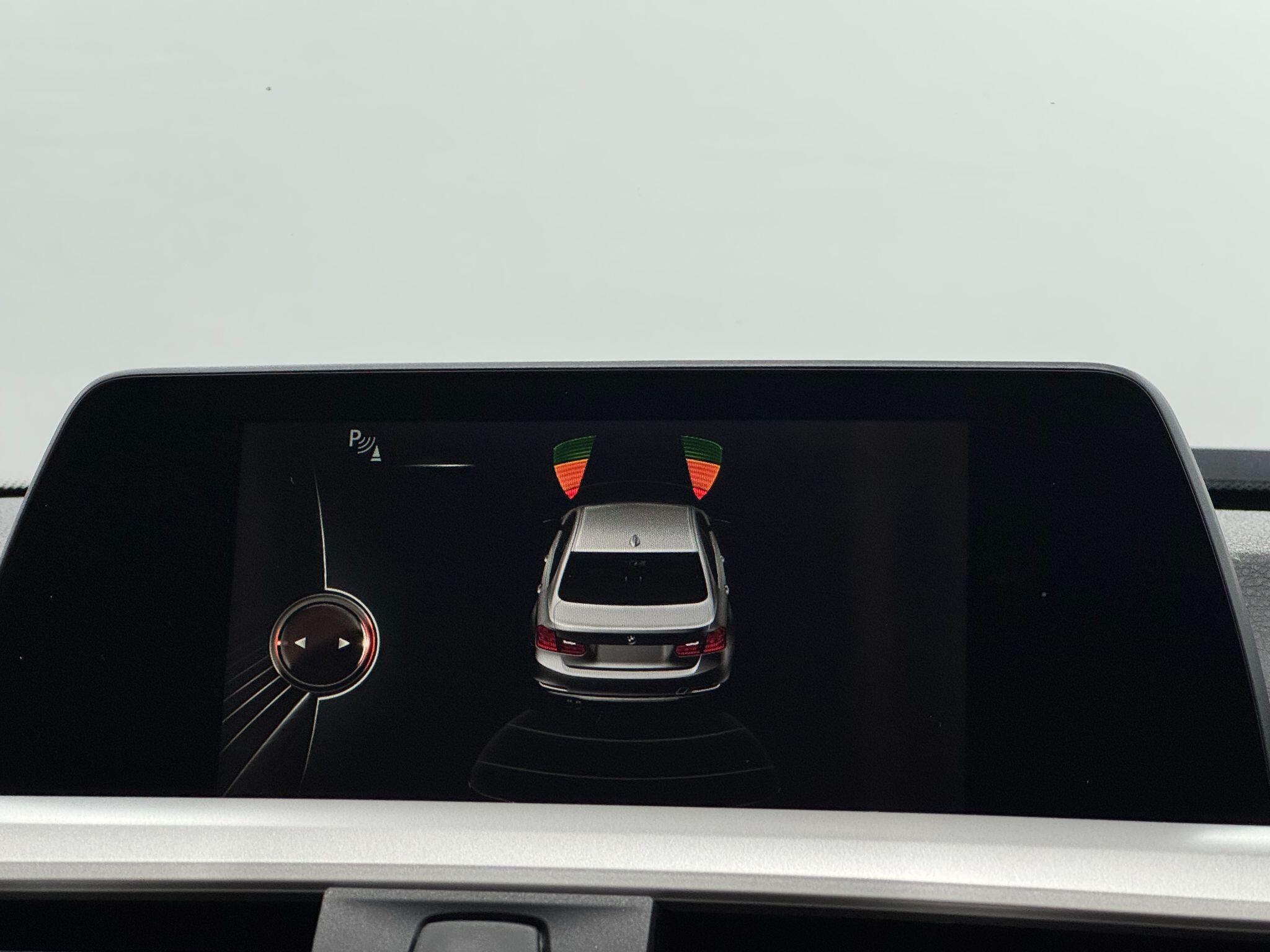BMW 3 Series view 20