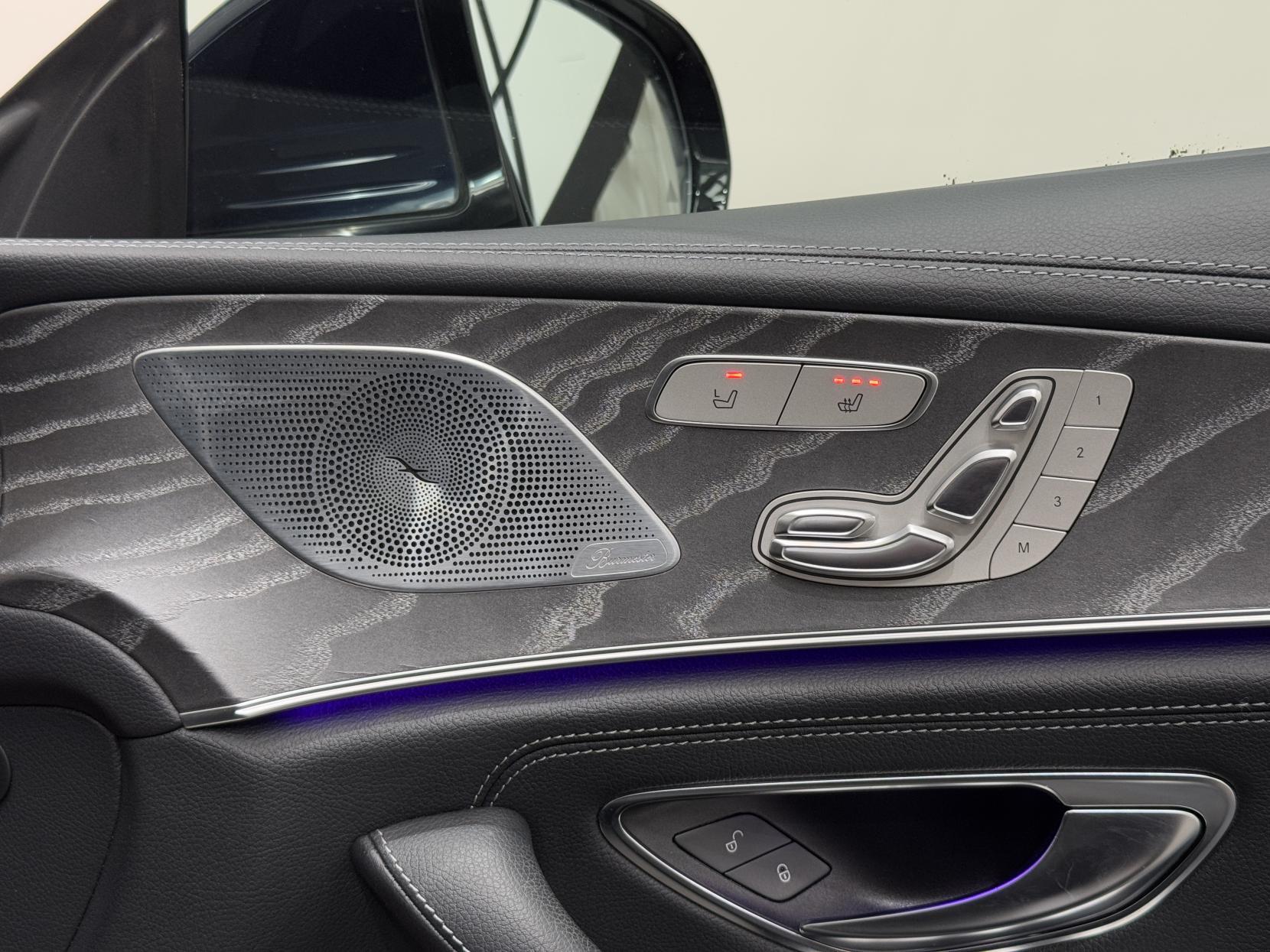 Mercedes-Benz CLS view 51