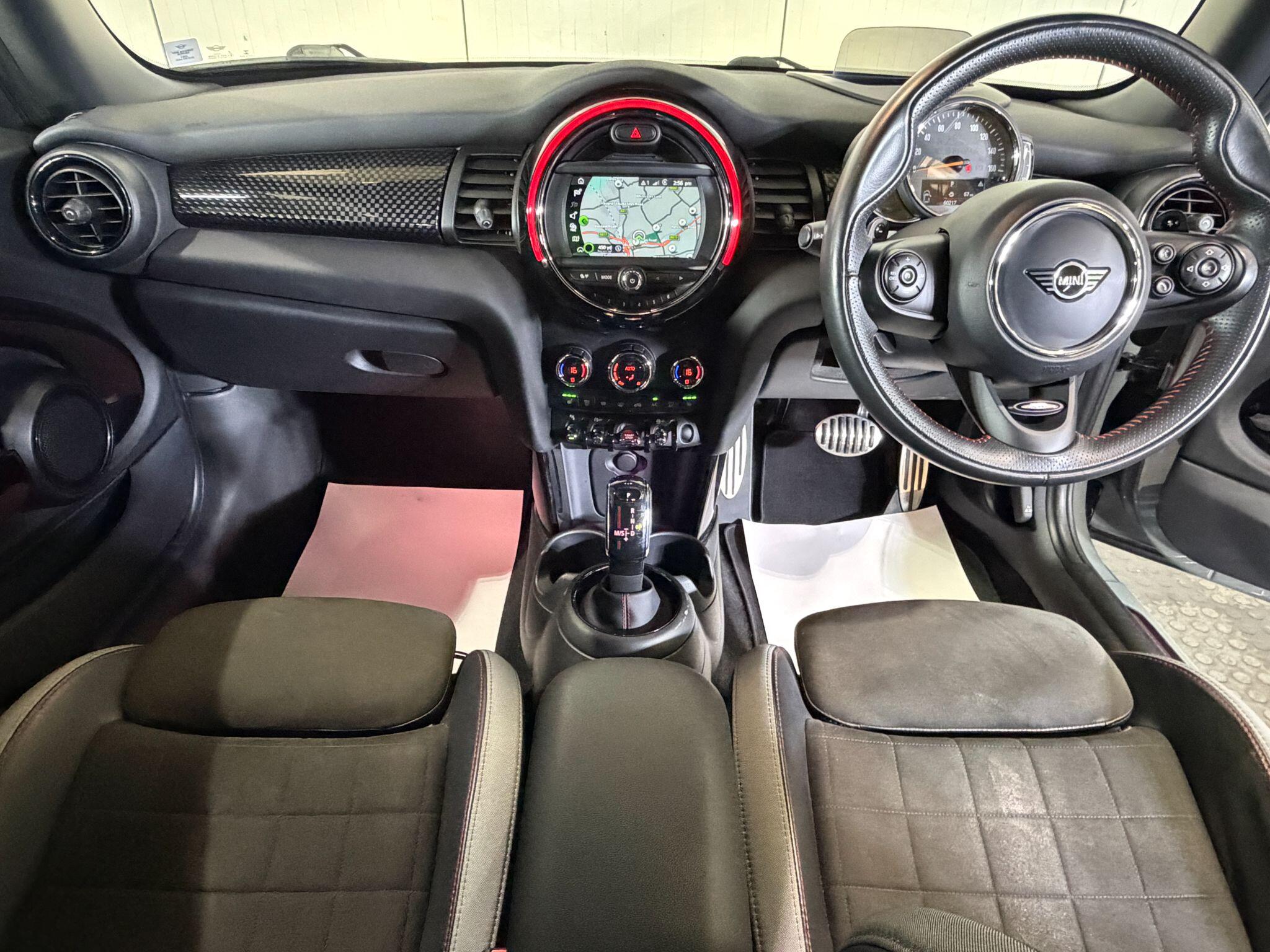 Mini Hatch view 18