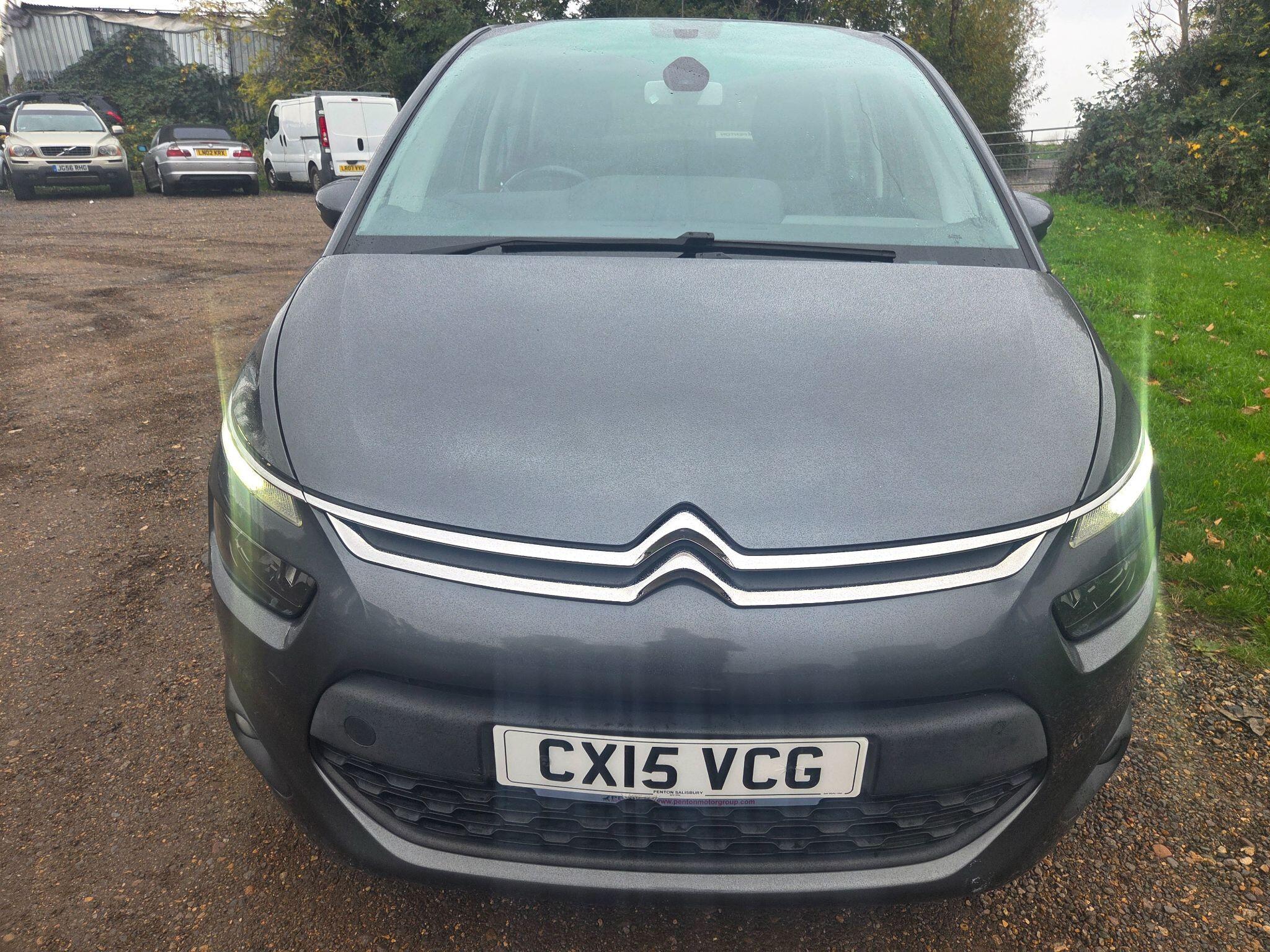 Citroen C4 Picasso view 3