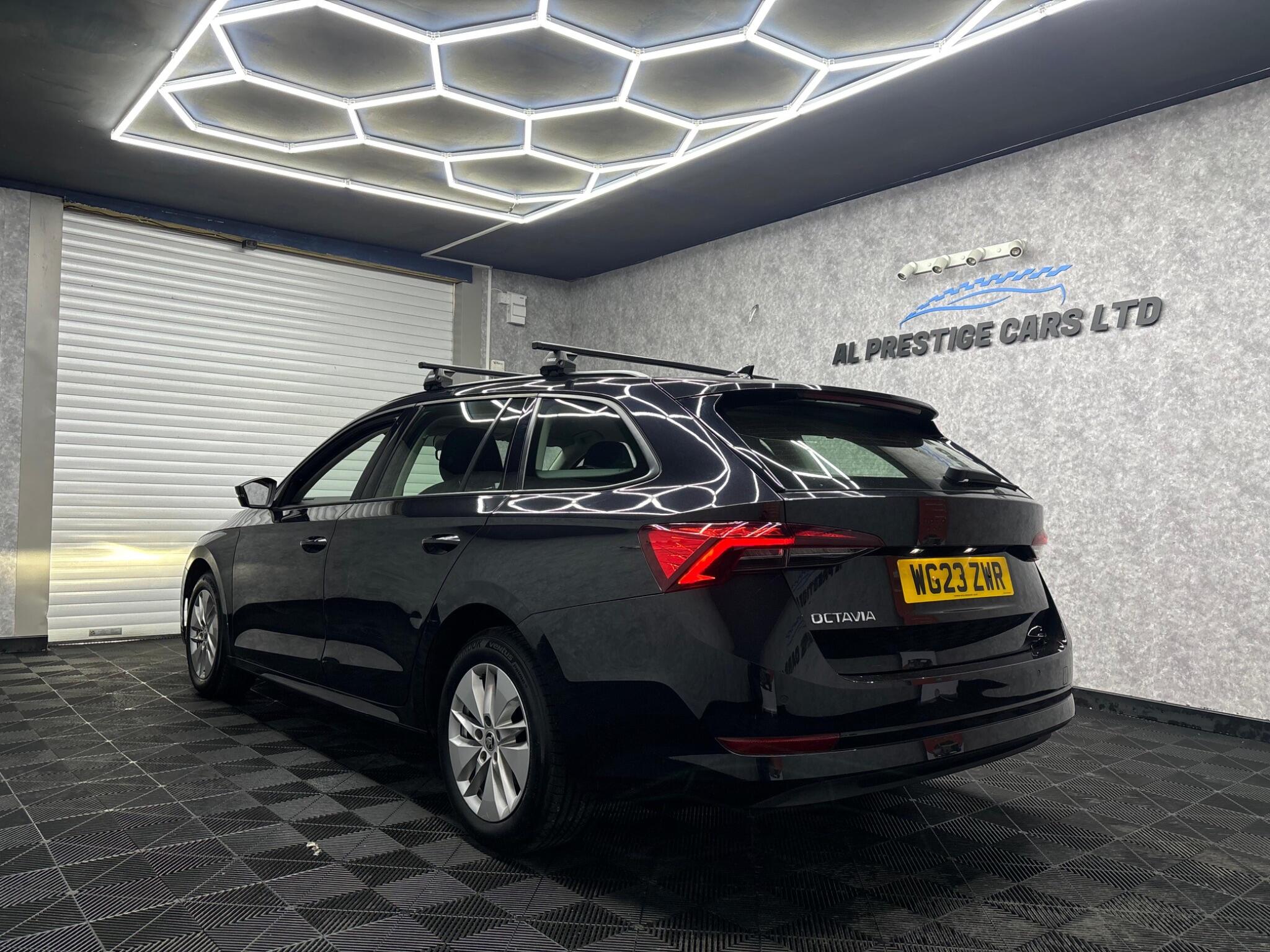 Skoda Octavia view 3