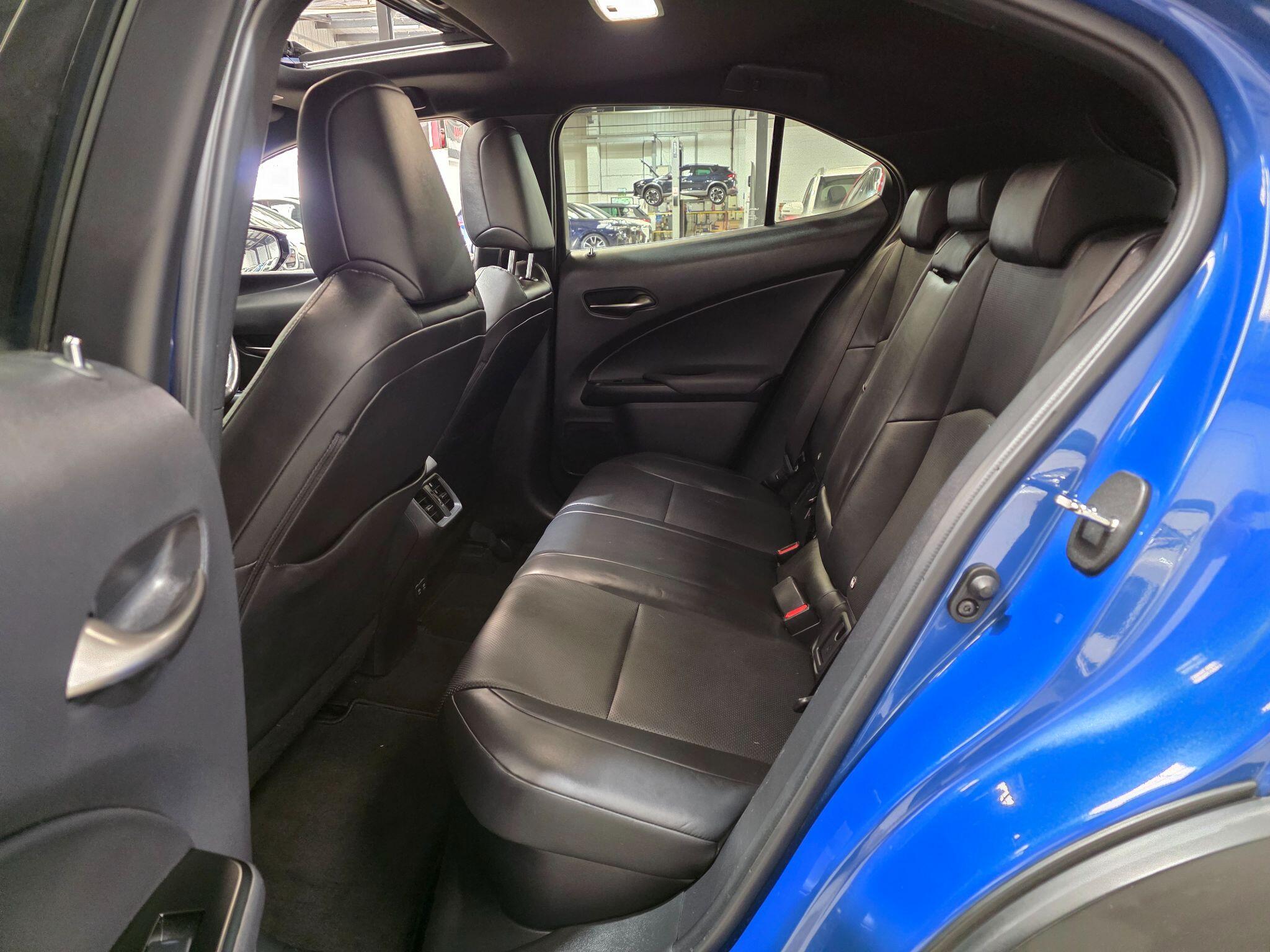Lexus Ux view 24