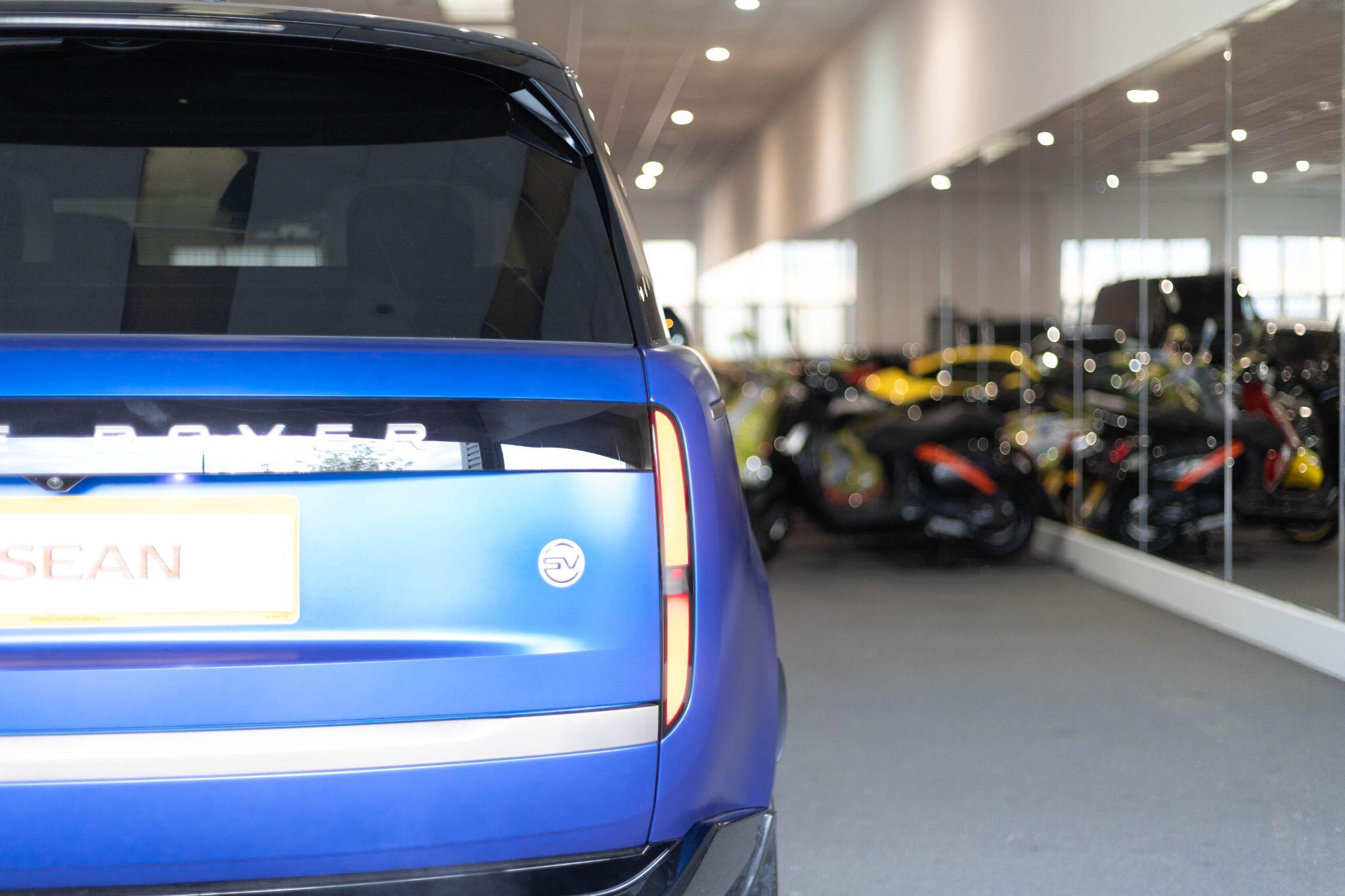 Land Rover Range Rover view 10