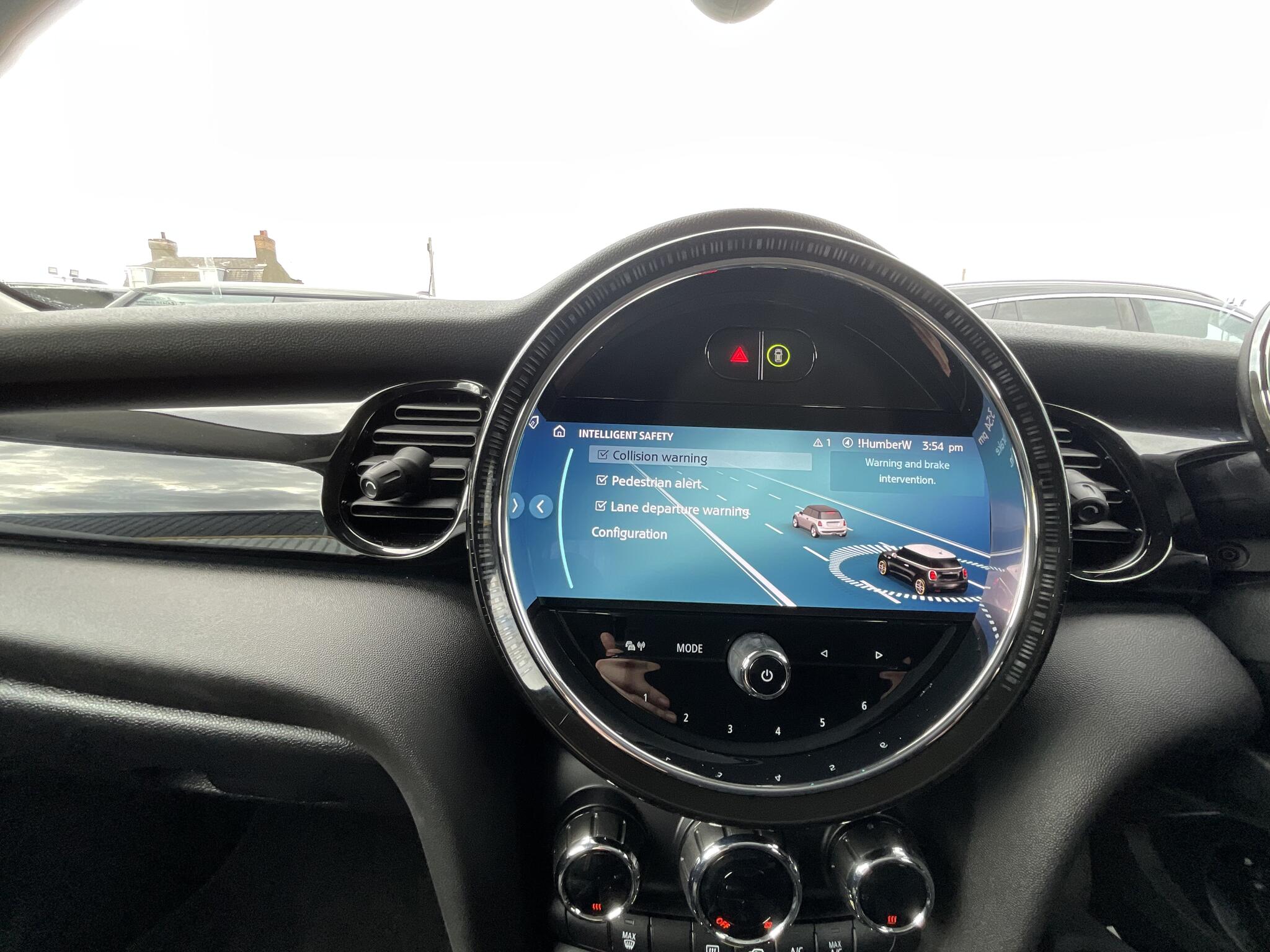 Mini Hatch view 31
