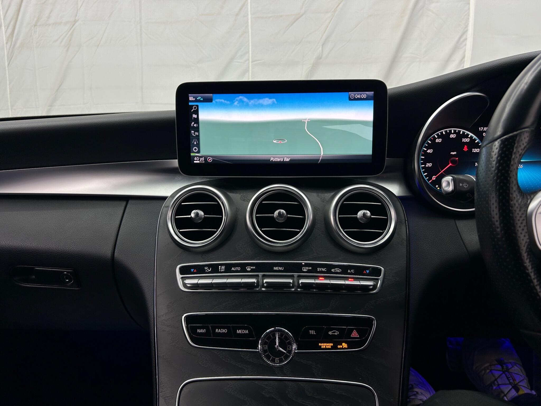 Mercedes-Benz C Class view 34