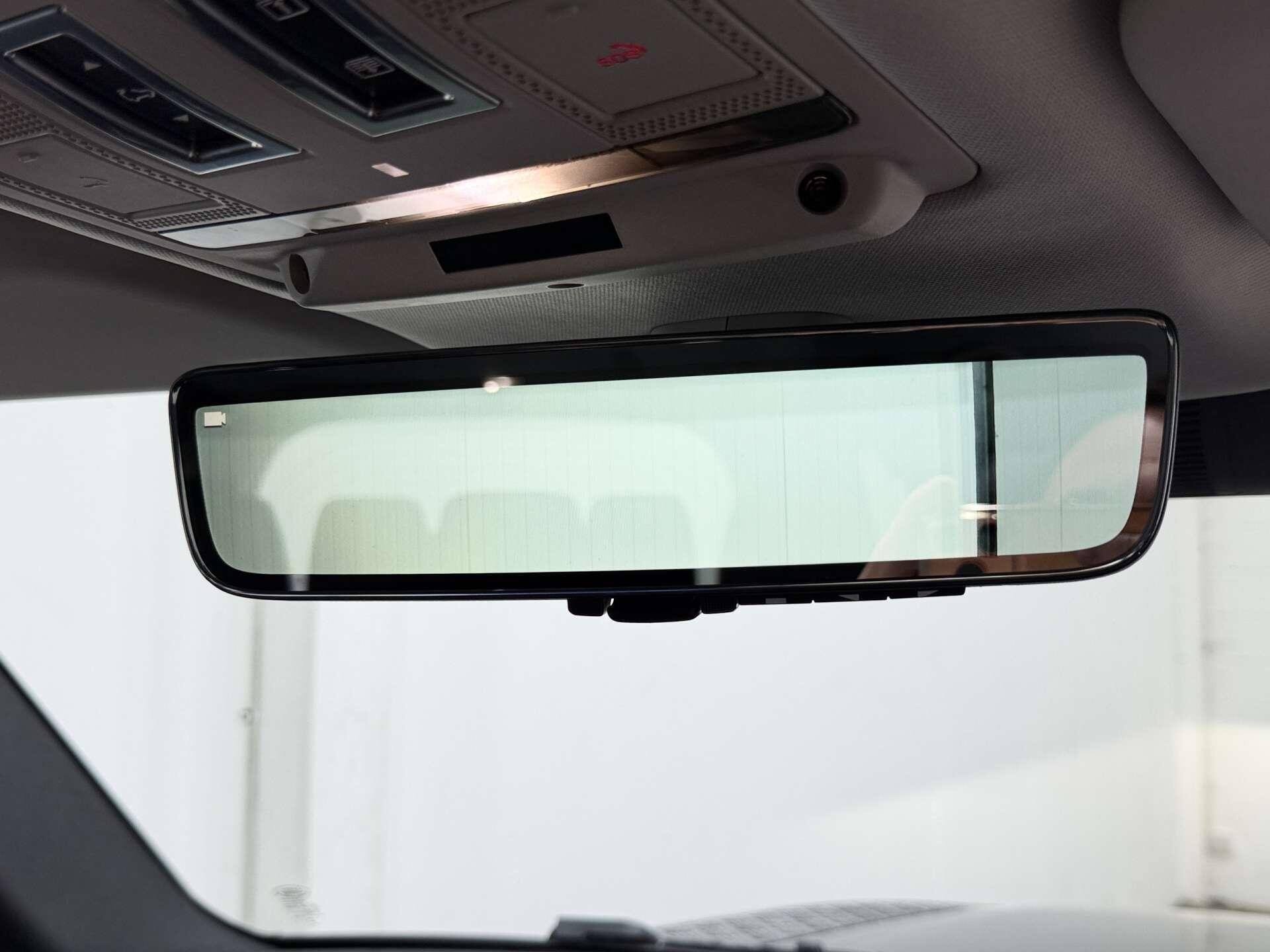 Land Rover Defender view 40
