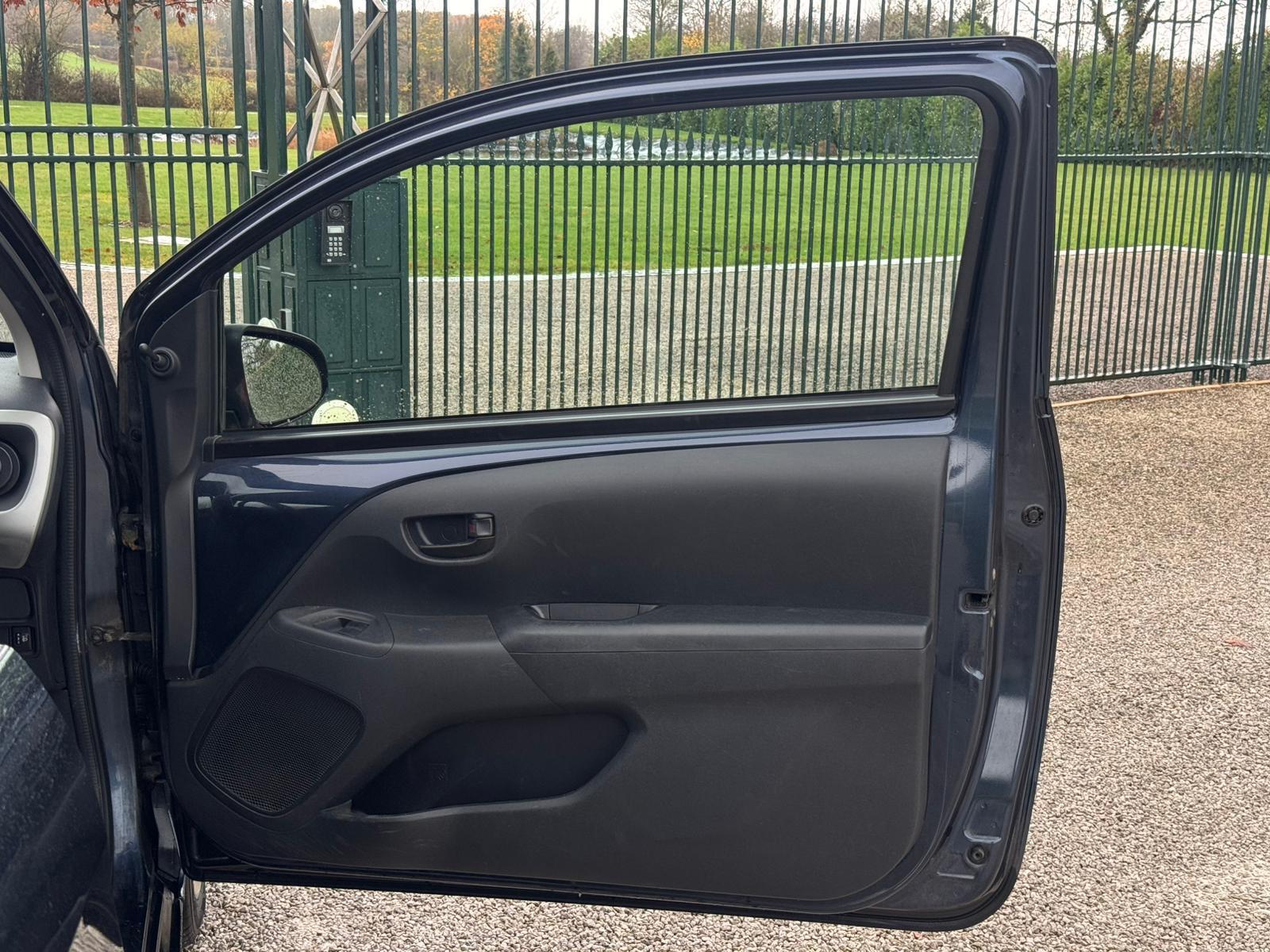 2014 Citroen C1 image 7