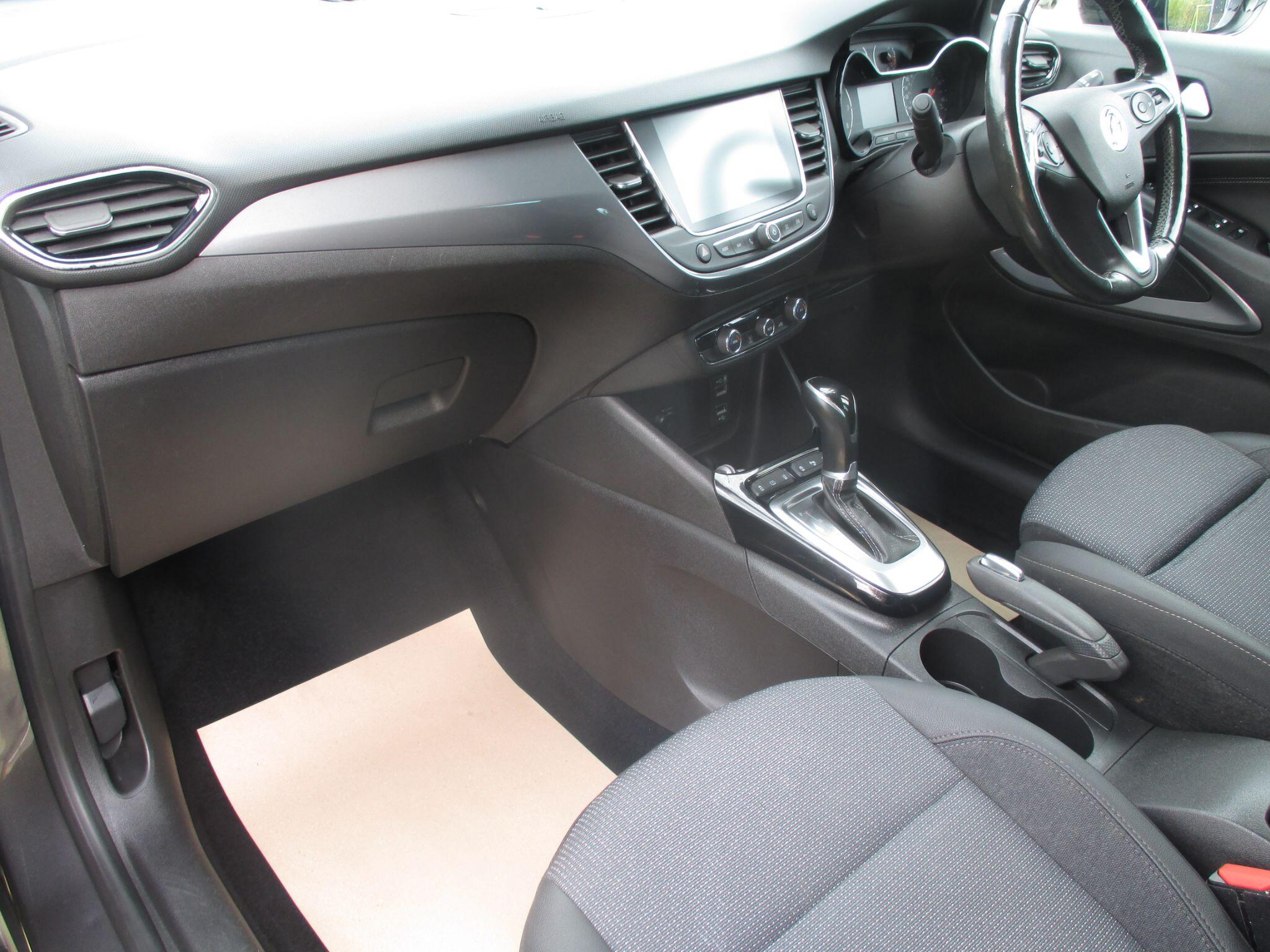 Vauxhall Crossland view 32
