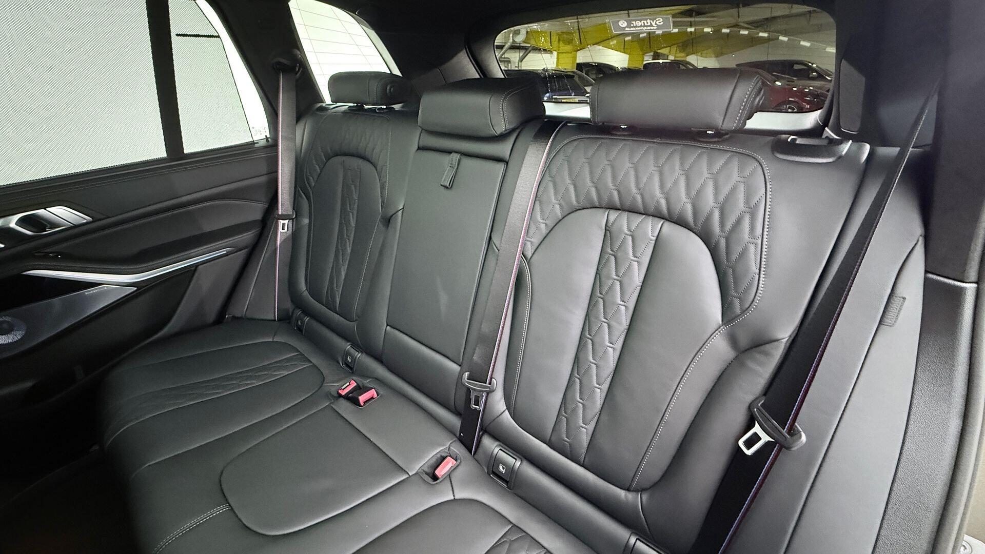 BMW X5 view 12