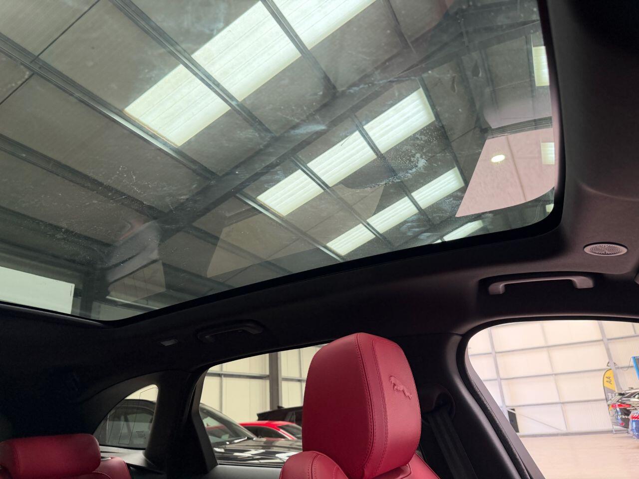 Jaguar F-Pace view 40