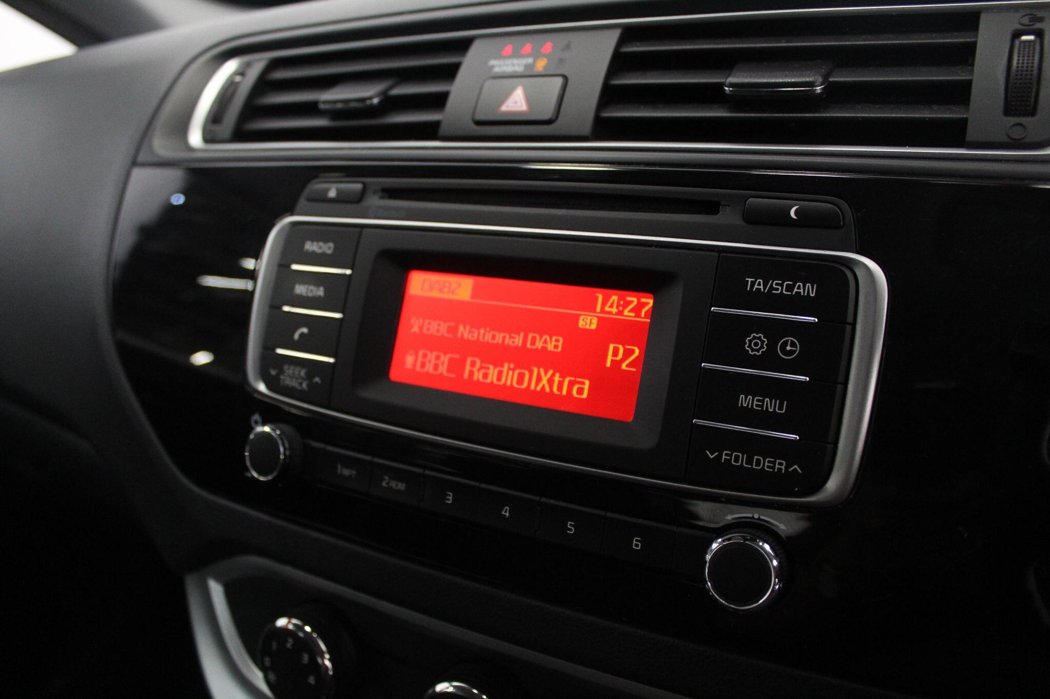 Kia Rio view 31