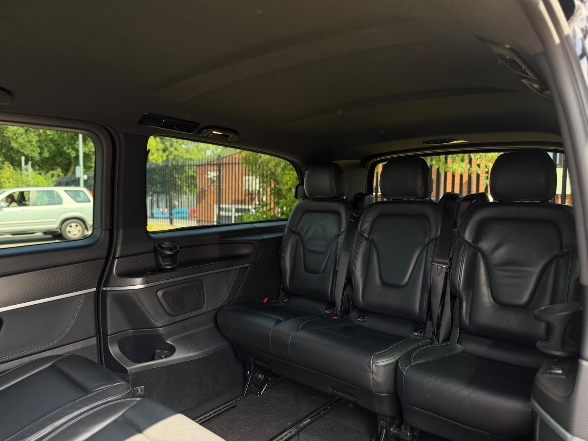 Mercedes-Benz V-Class view 18