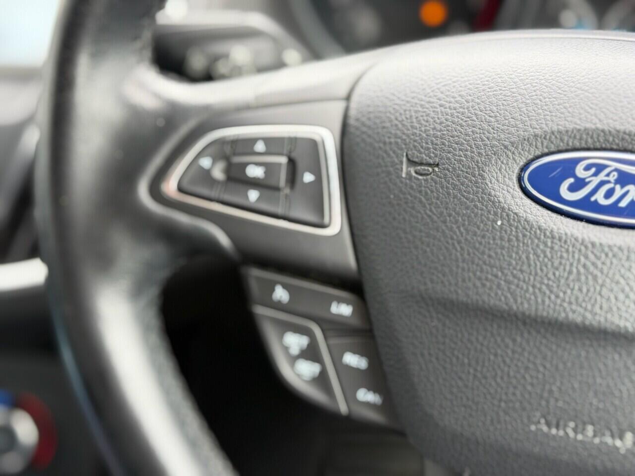 Ford Focus view 33