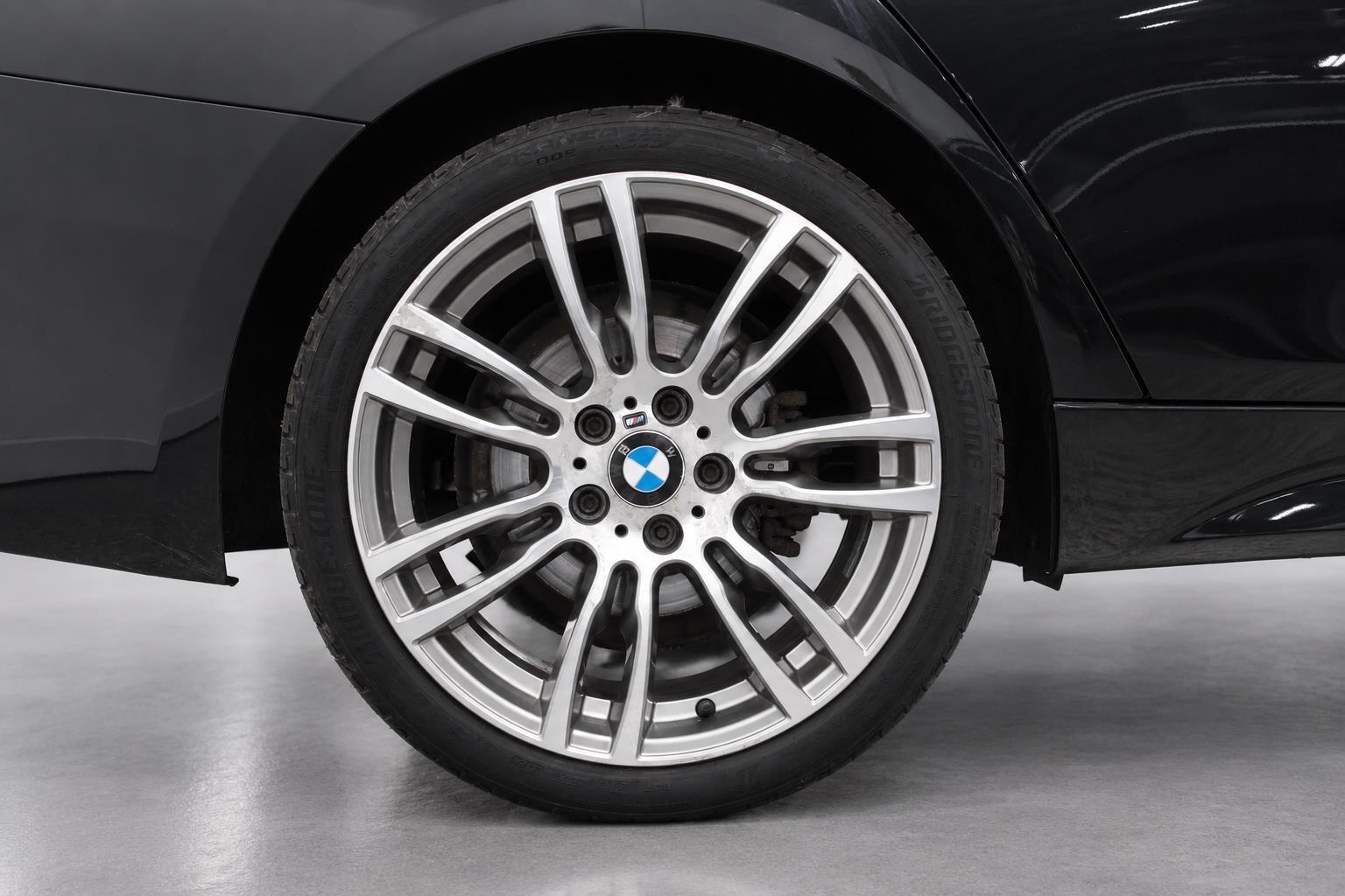 BMW 3 Series view 56