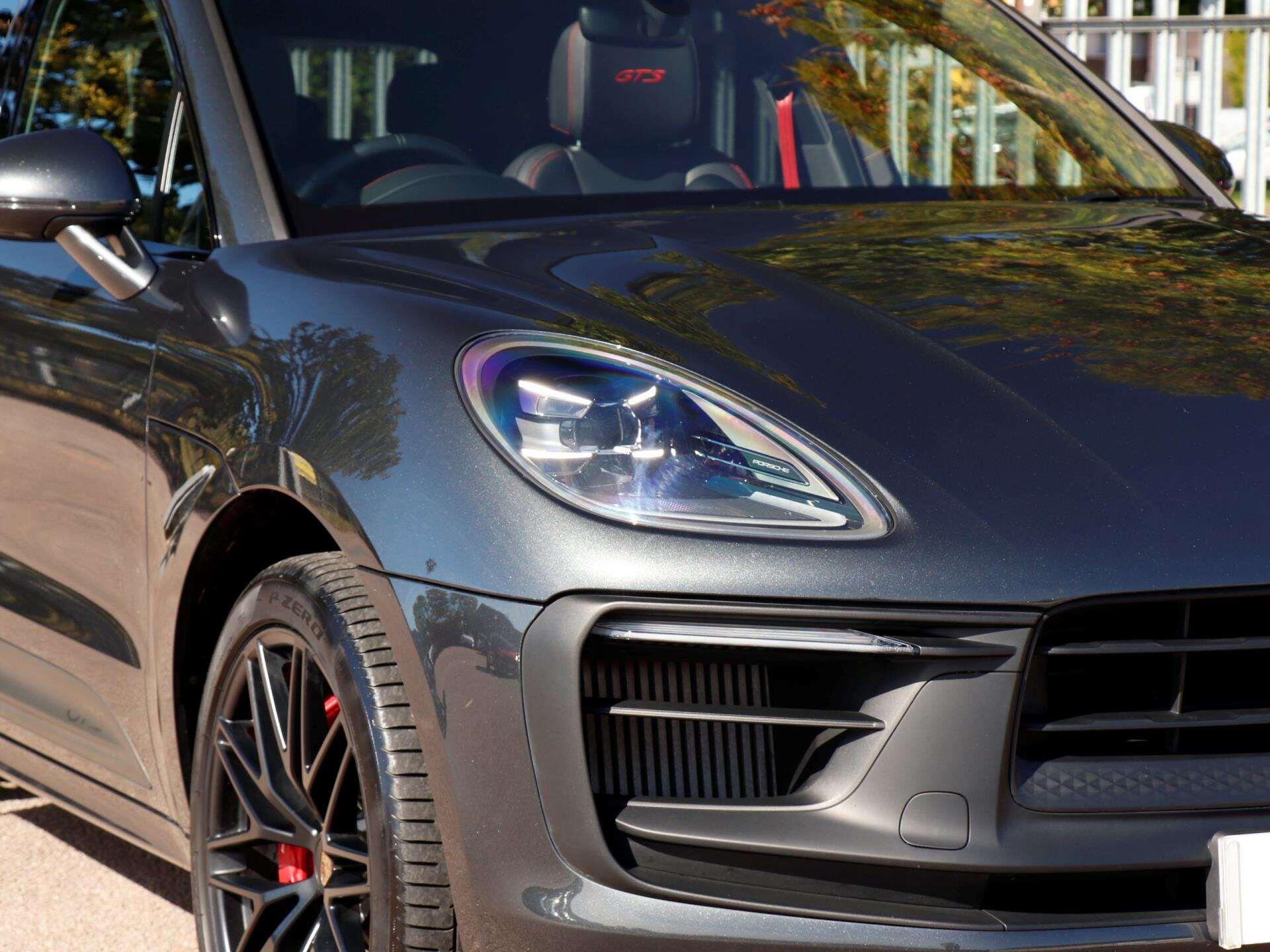 Porsche Macan view 35