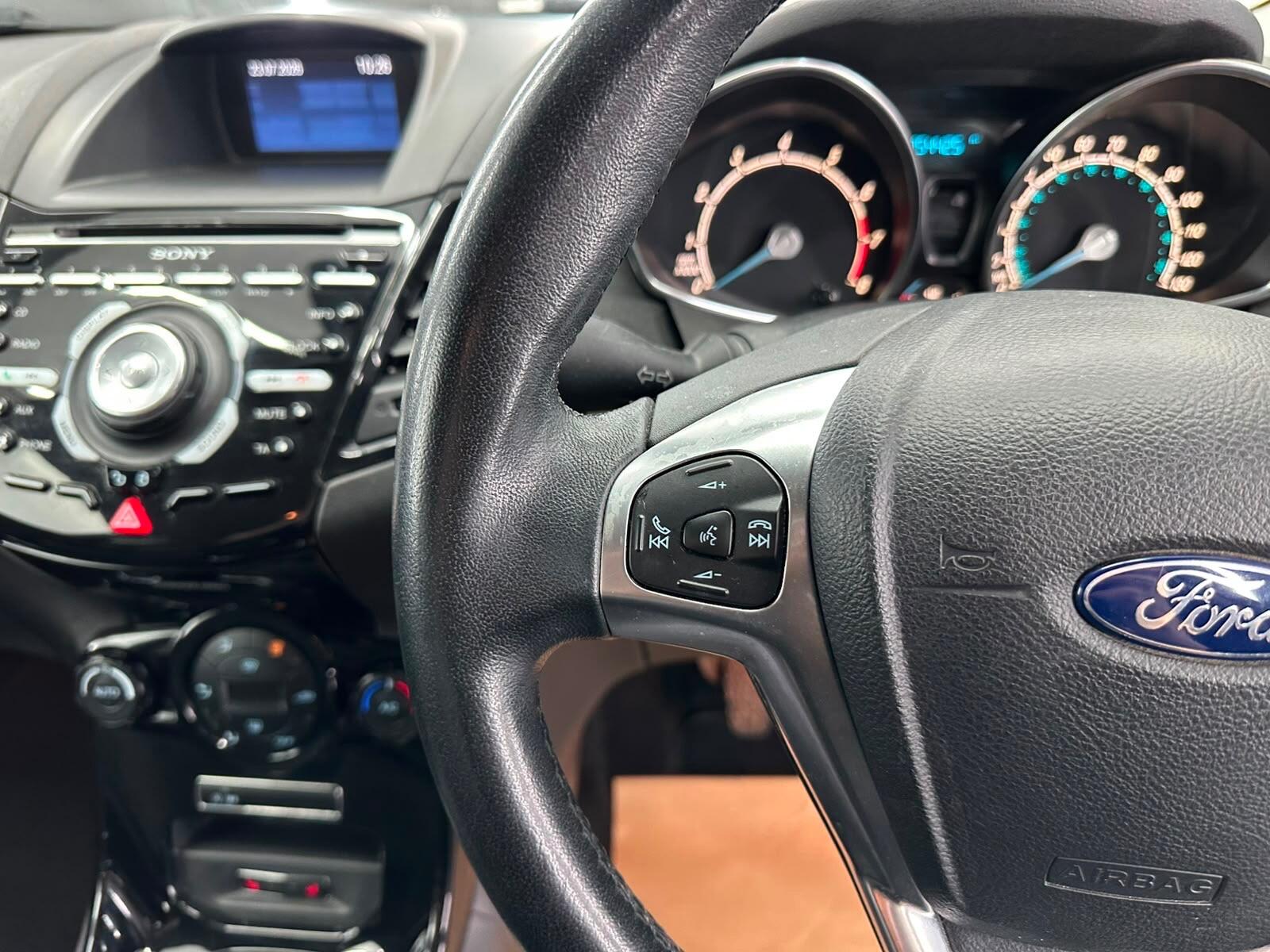 Ford Fiesta view 33
