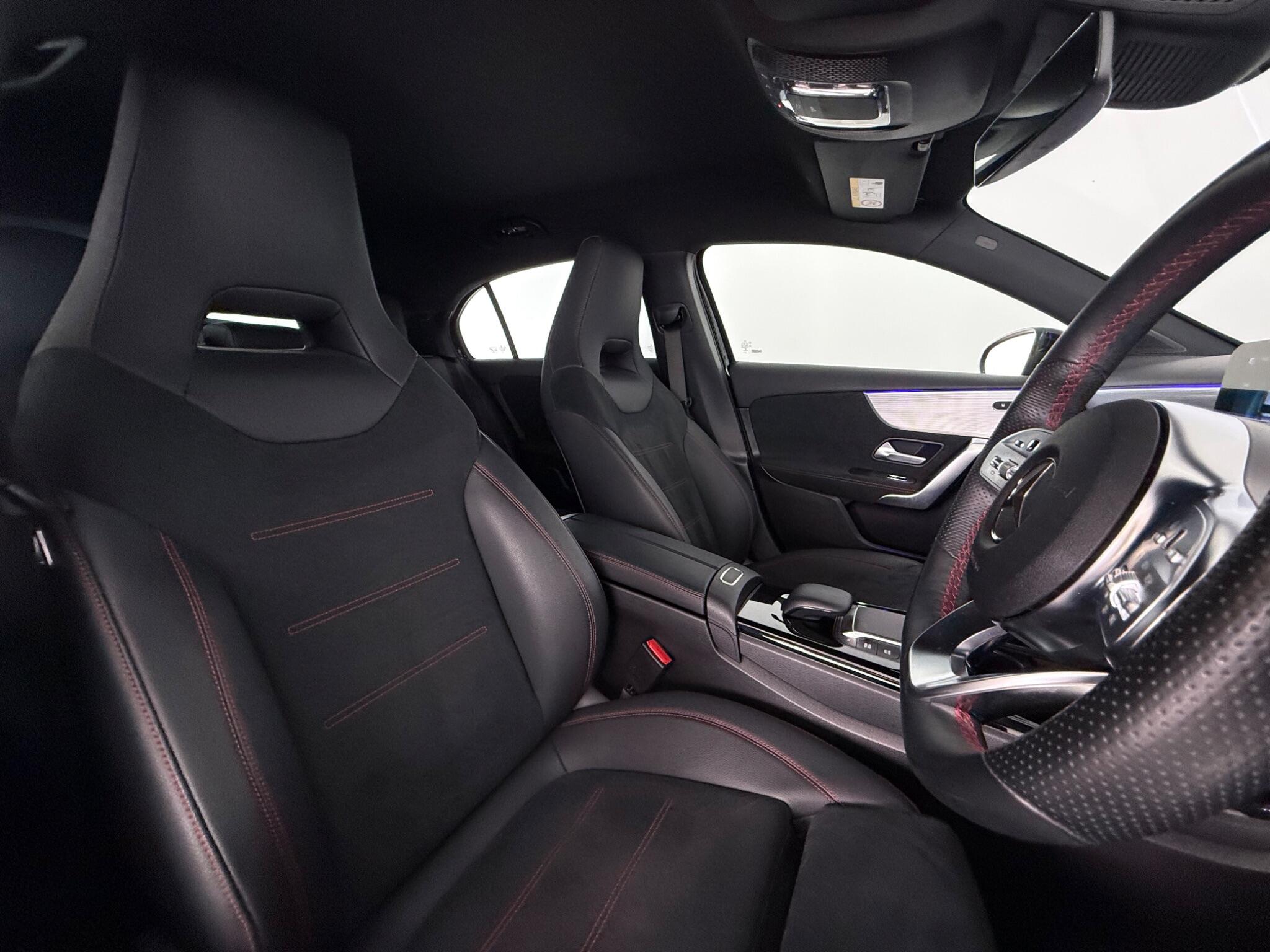 Mercedes-Benz A-Class view 32