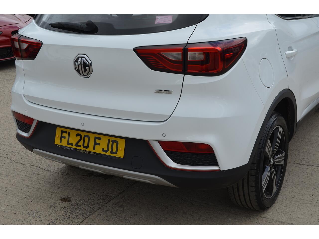 MG ZS view 45