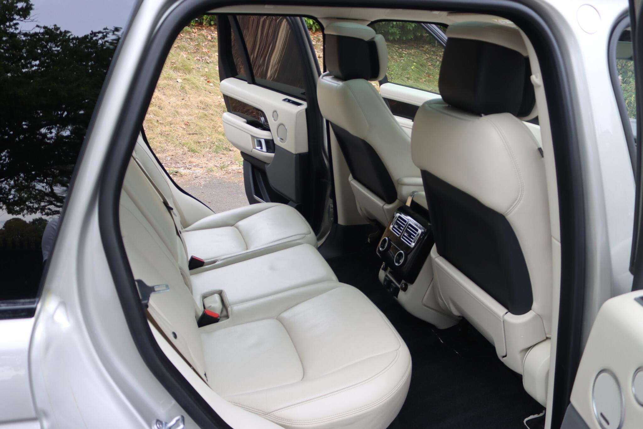 Land Rover Range Rover view 55