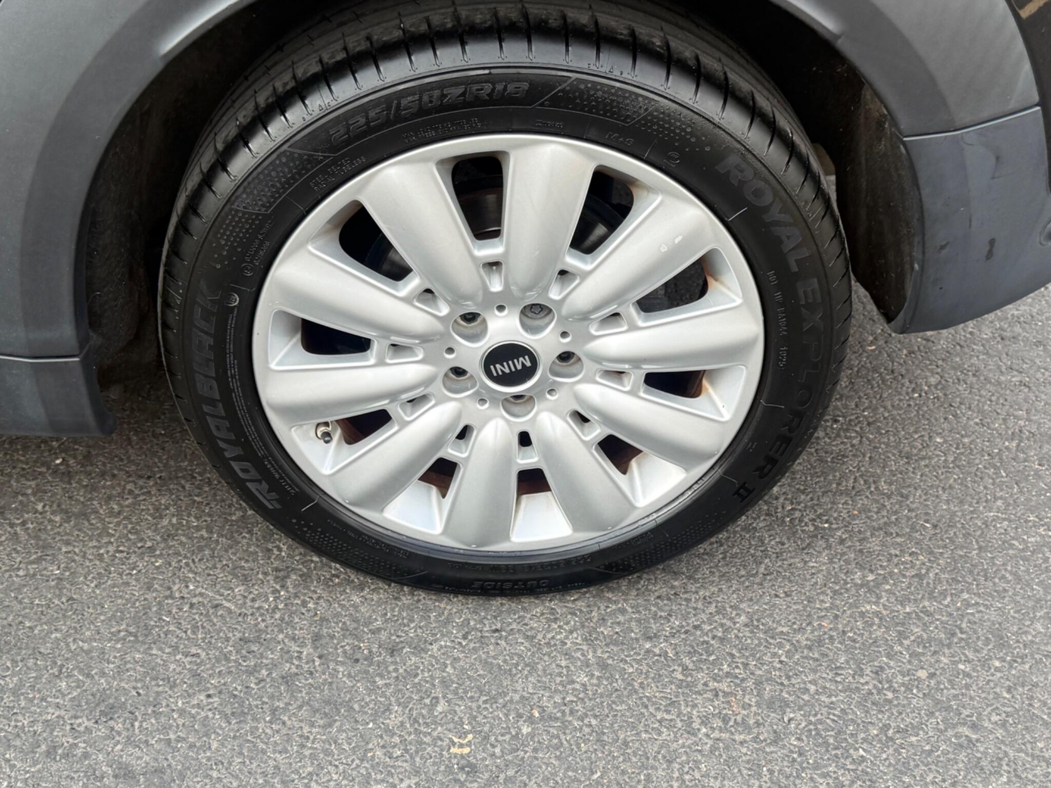 Mini Countryman view 9