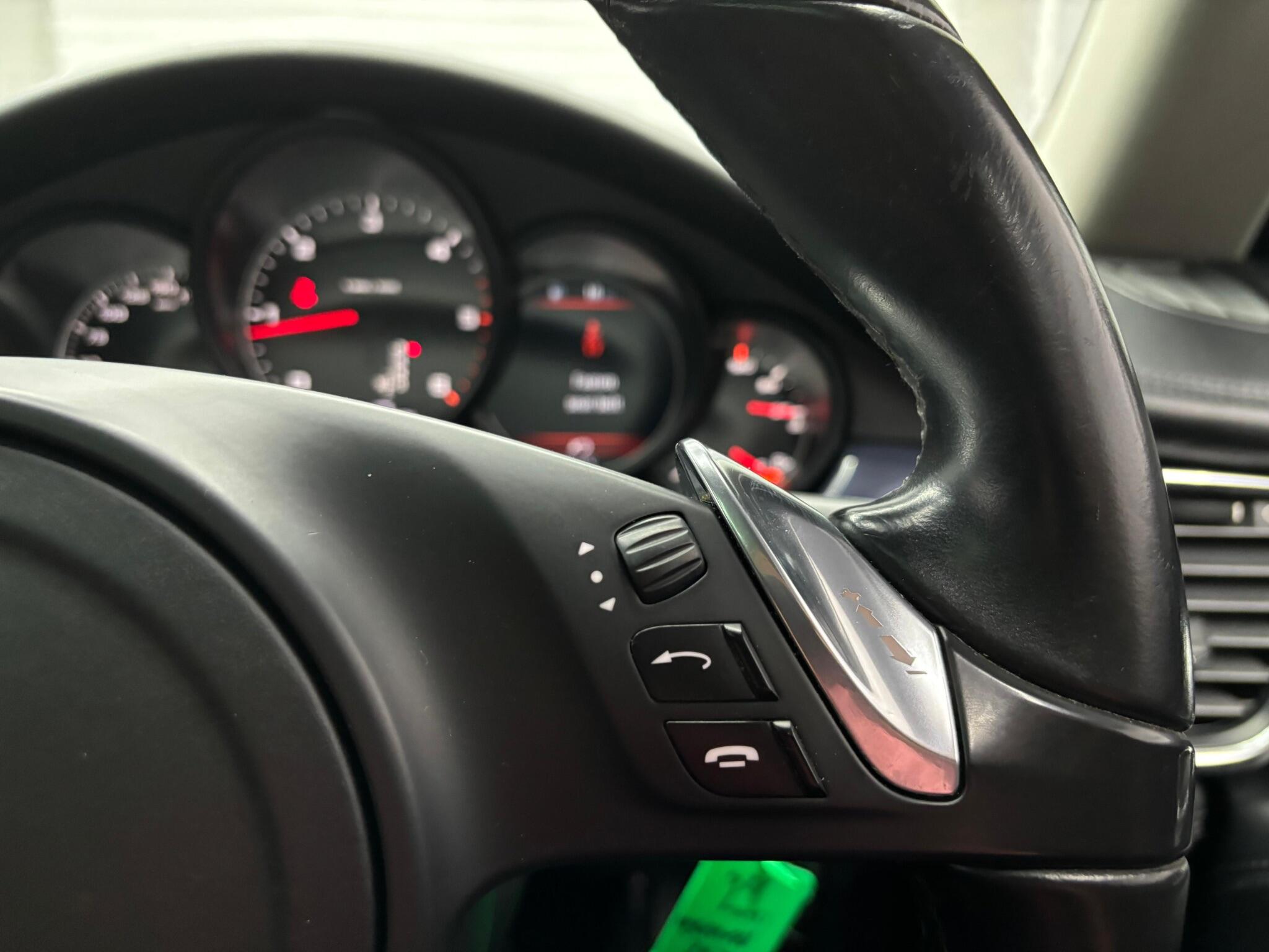 Porsche Panamera view 29