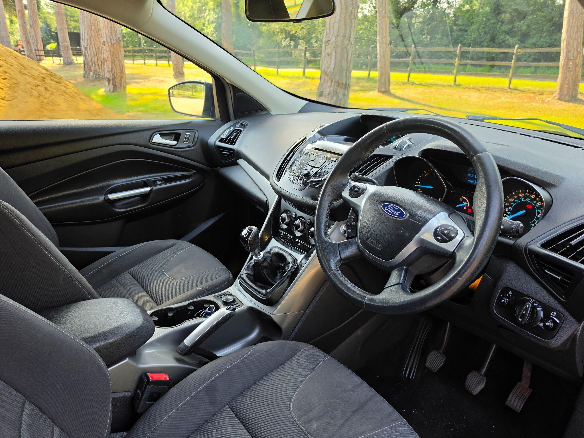 Ford Kuga view 30