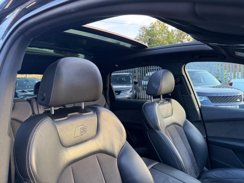 Audi Q7 view 50