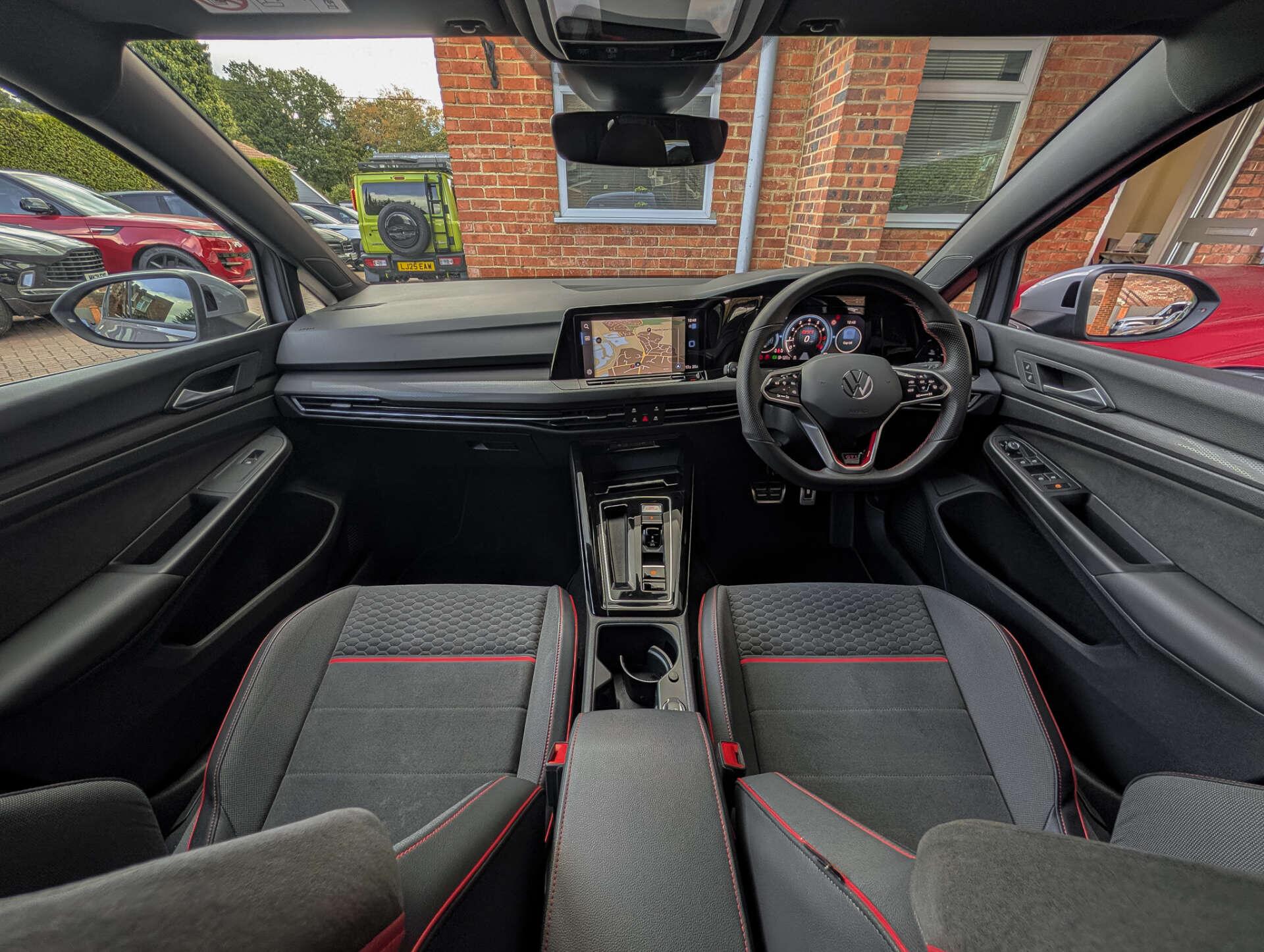 Volkswagen Golf view 23