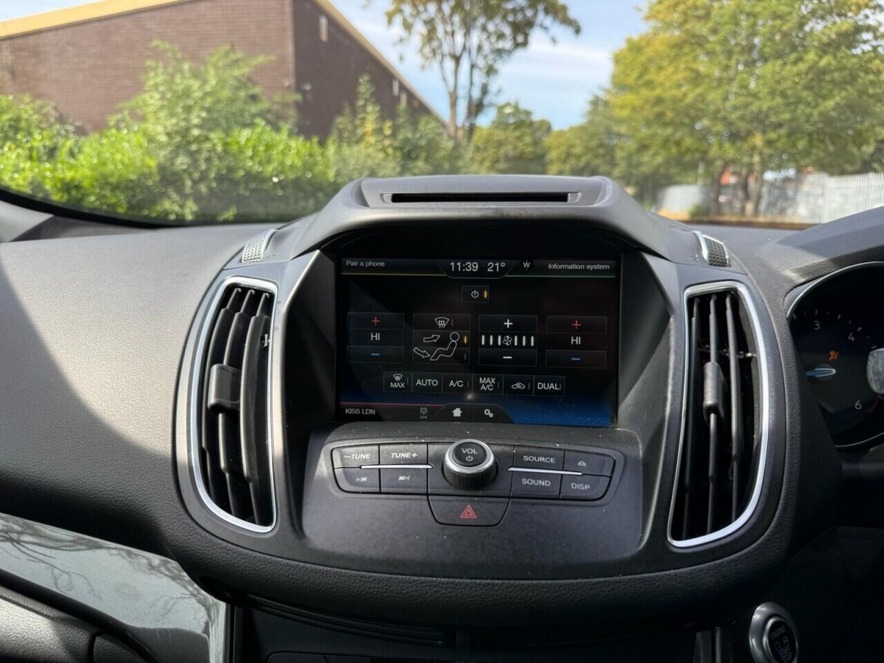 Ford C-Max view 21