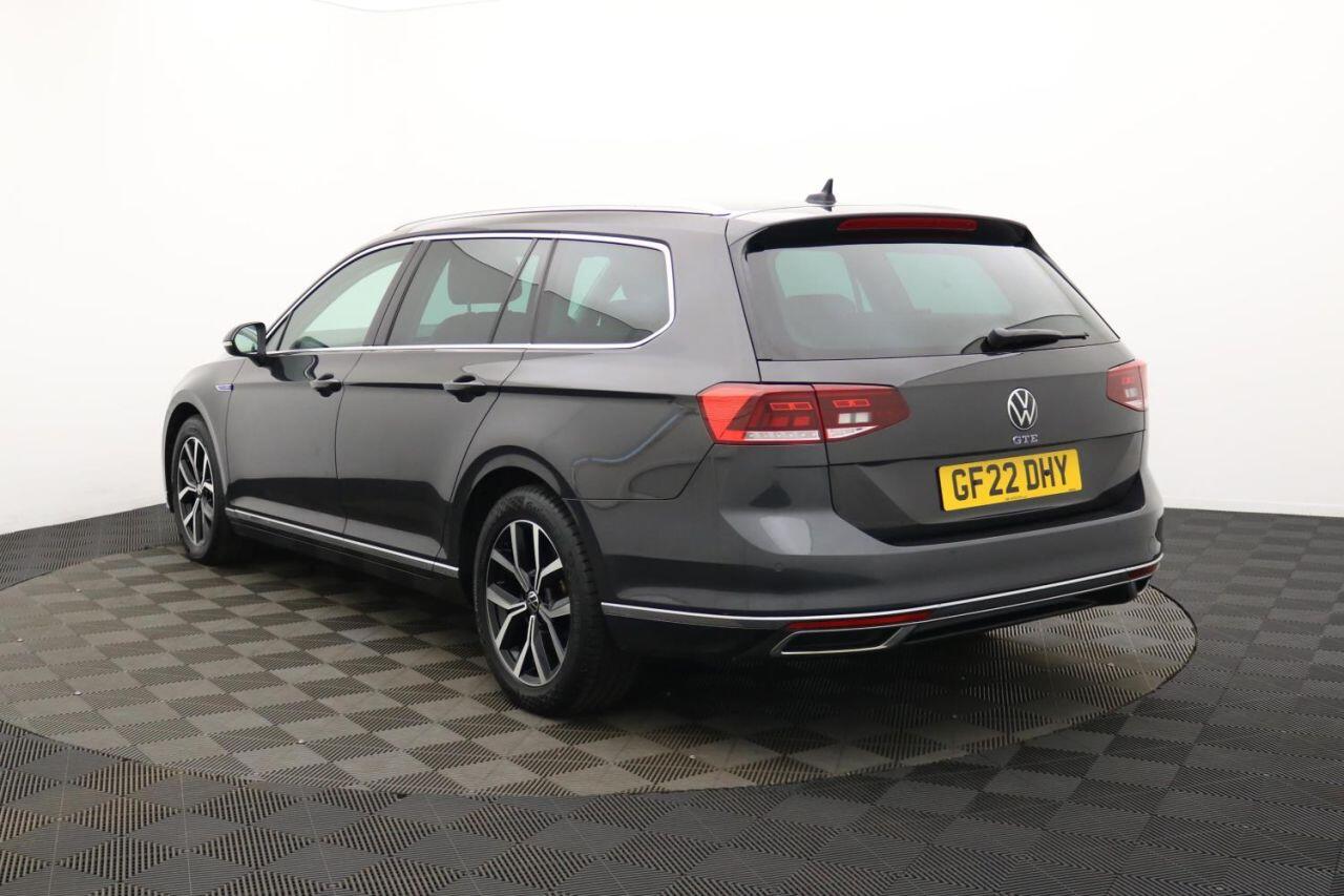 Volkswagen Passat view 7