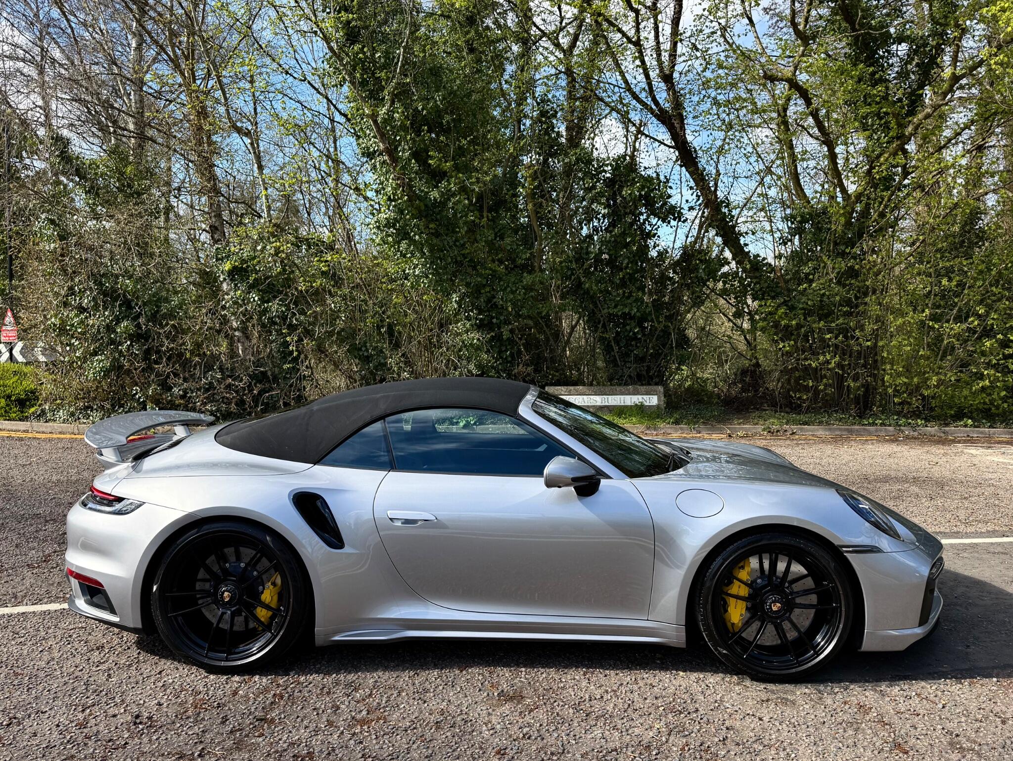 Porsche 911 view 22