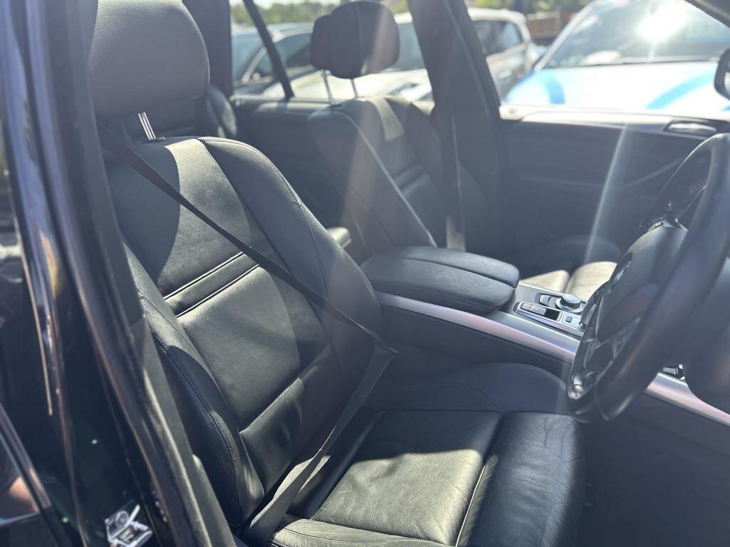 BMW X5 view 10