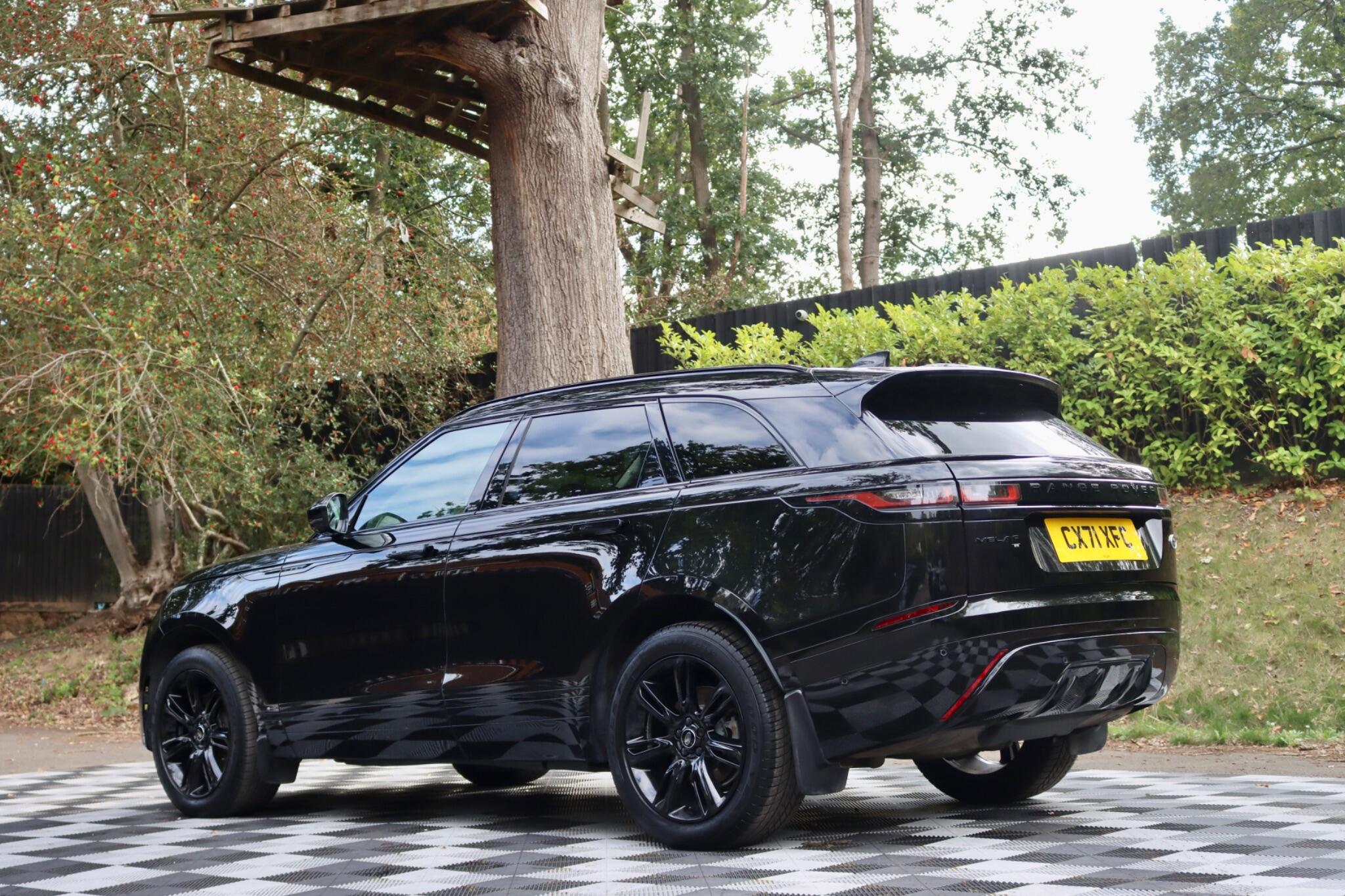 Land Rover Range Rover Velar view 14