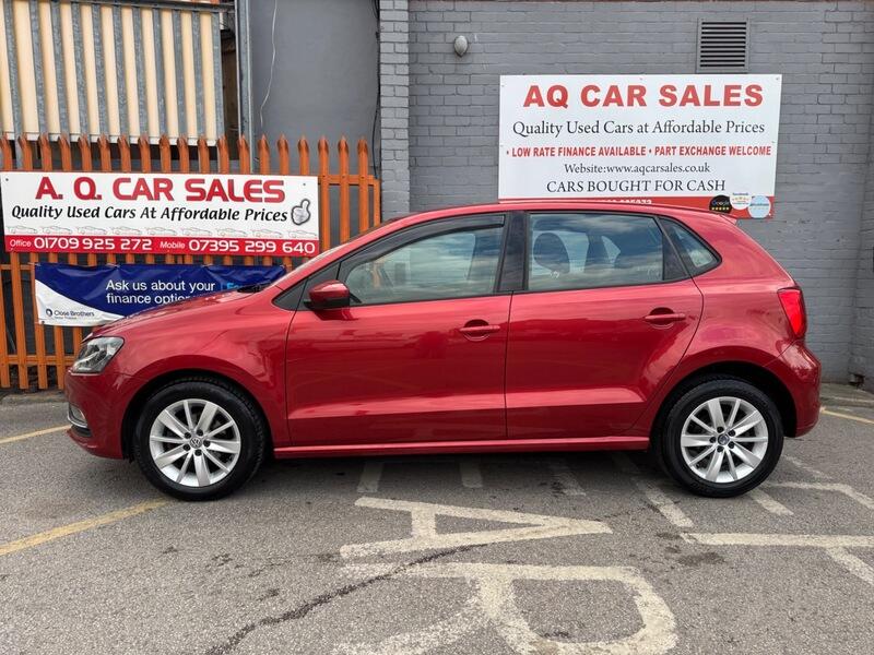 Volkswagen Polo view 4