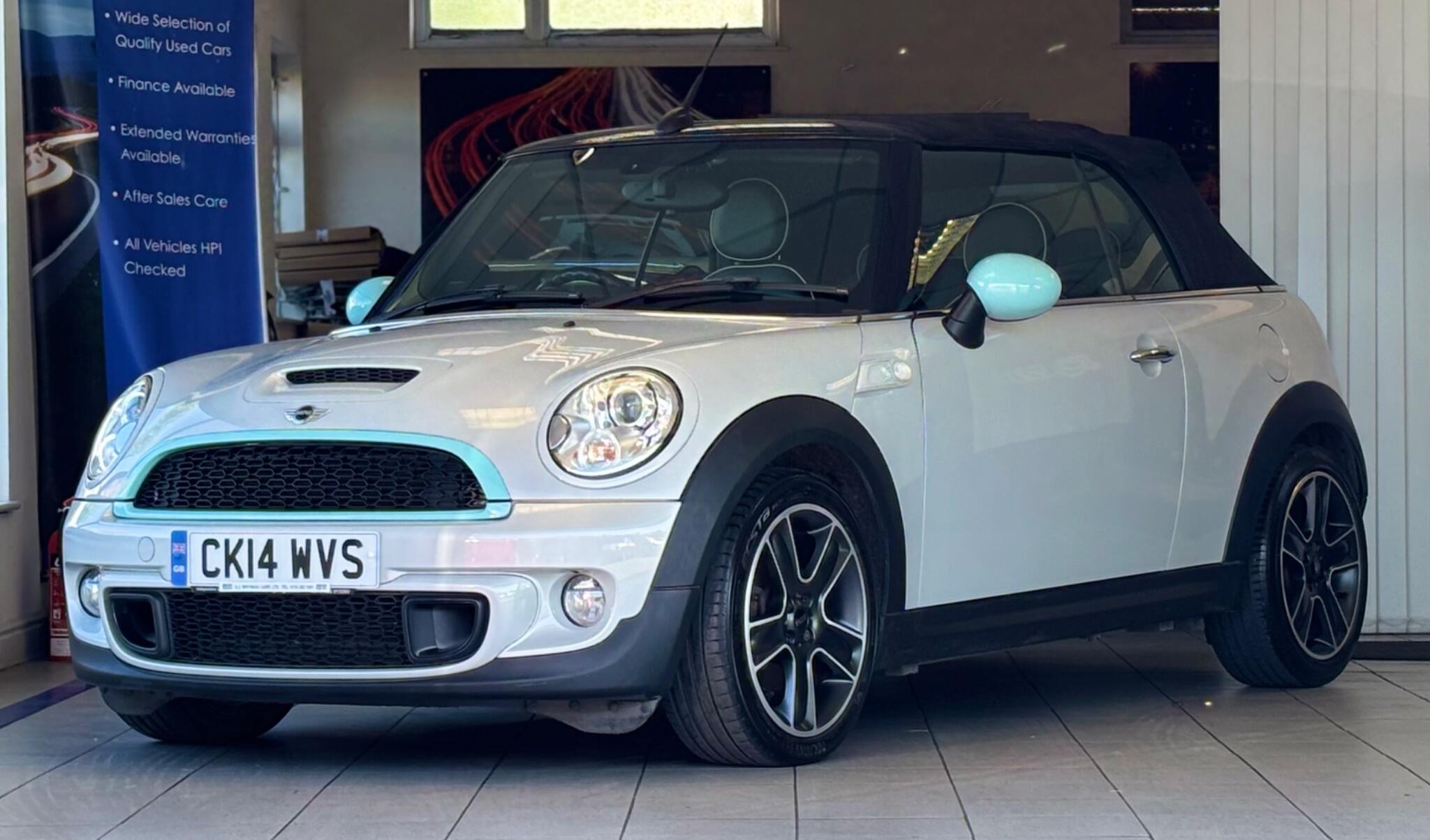 Mini Convertible view 3