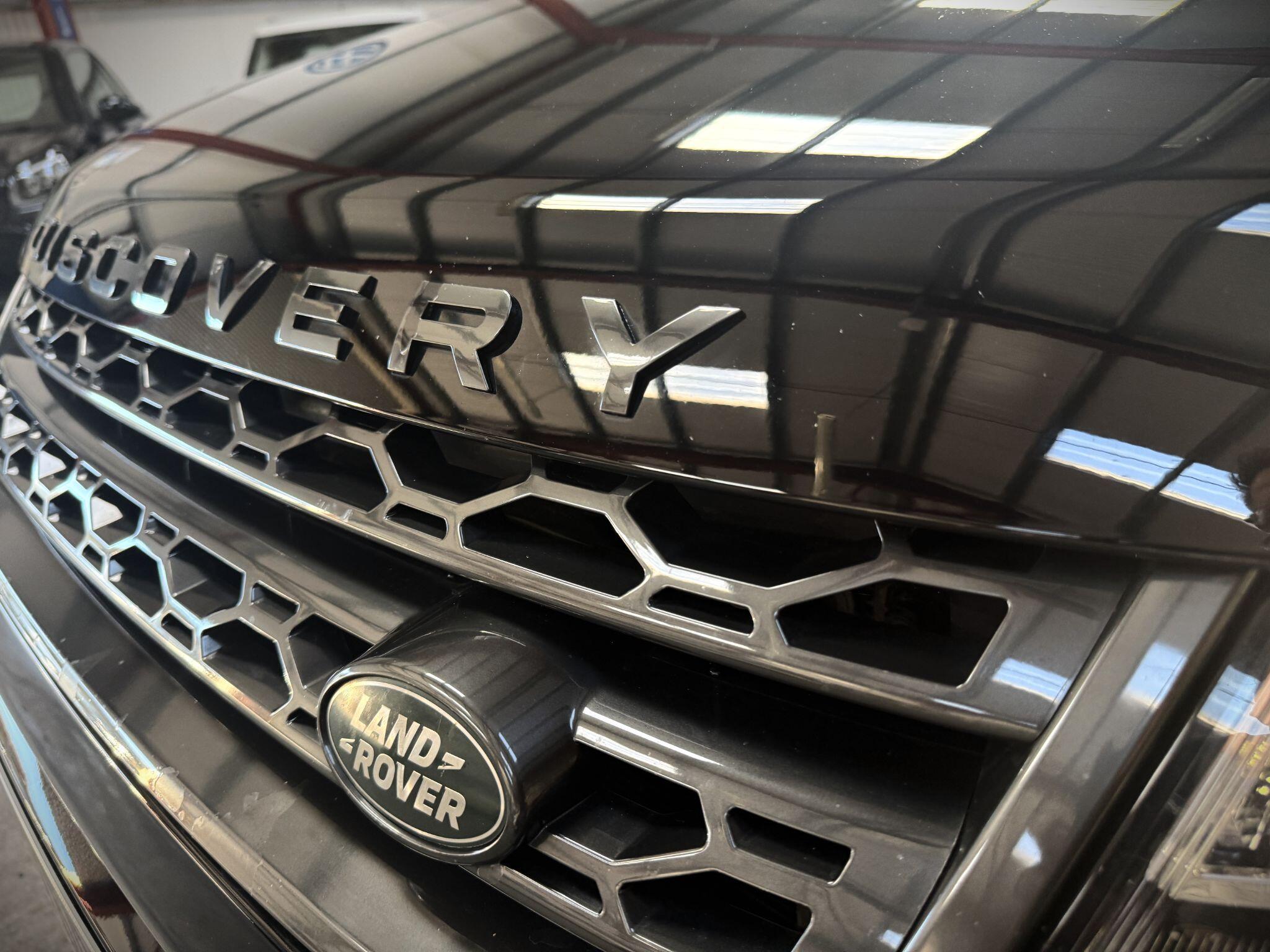 Land Rover Discovery Sport view 17
