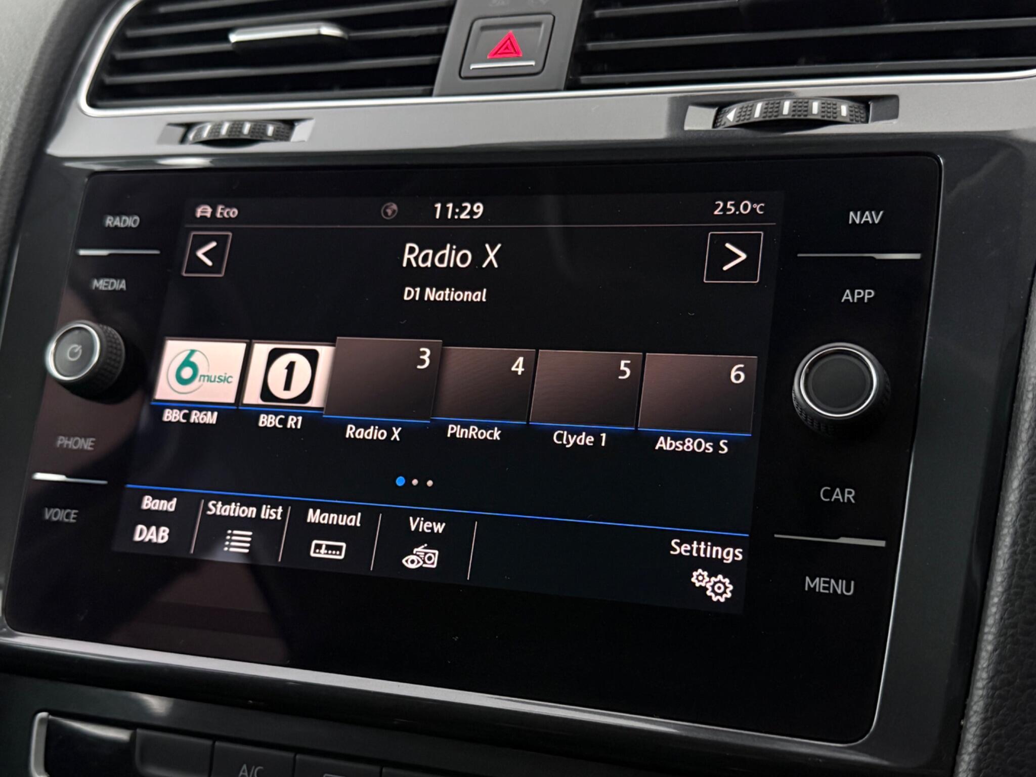 Volkswagen Golf view 23