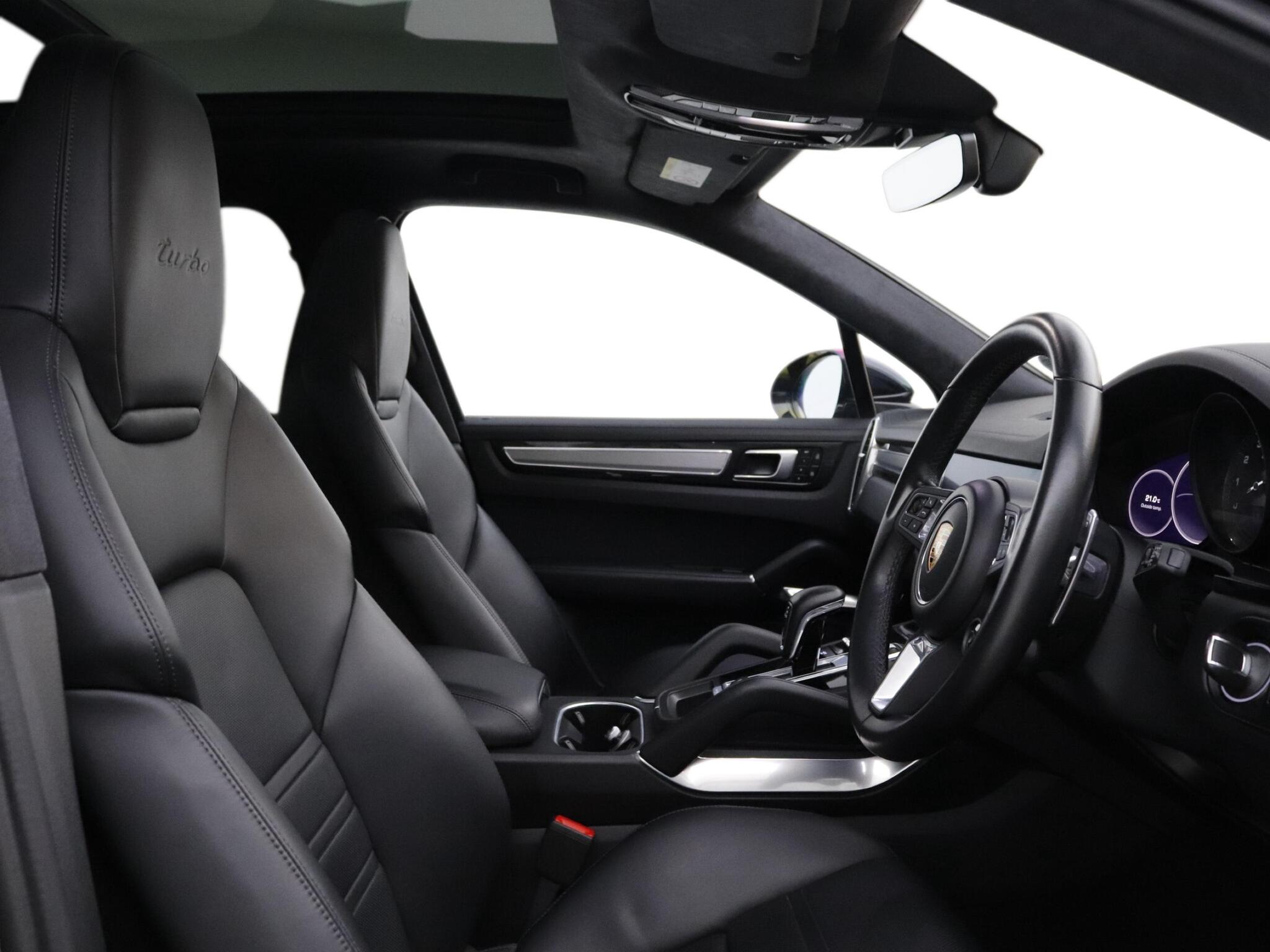 Porsche Cayenne view 10