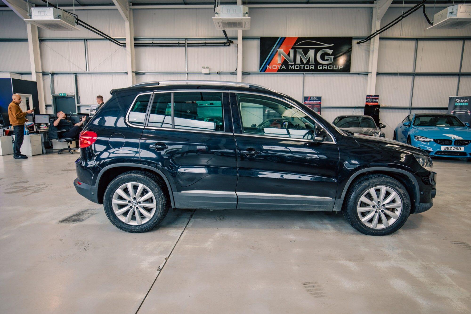 Volkswagen Tiguan view 23