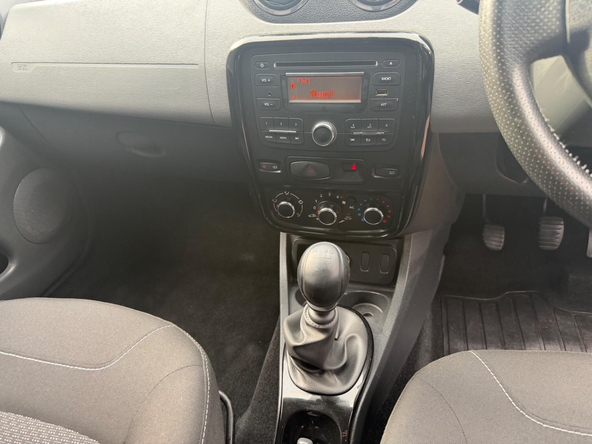Dacia Duster view 4