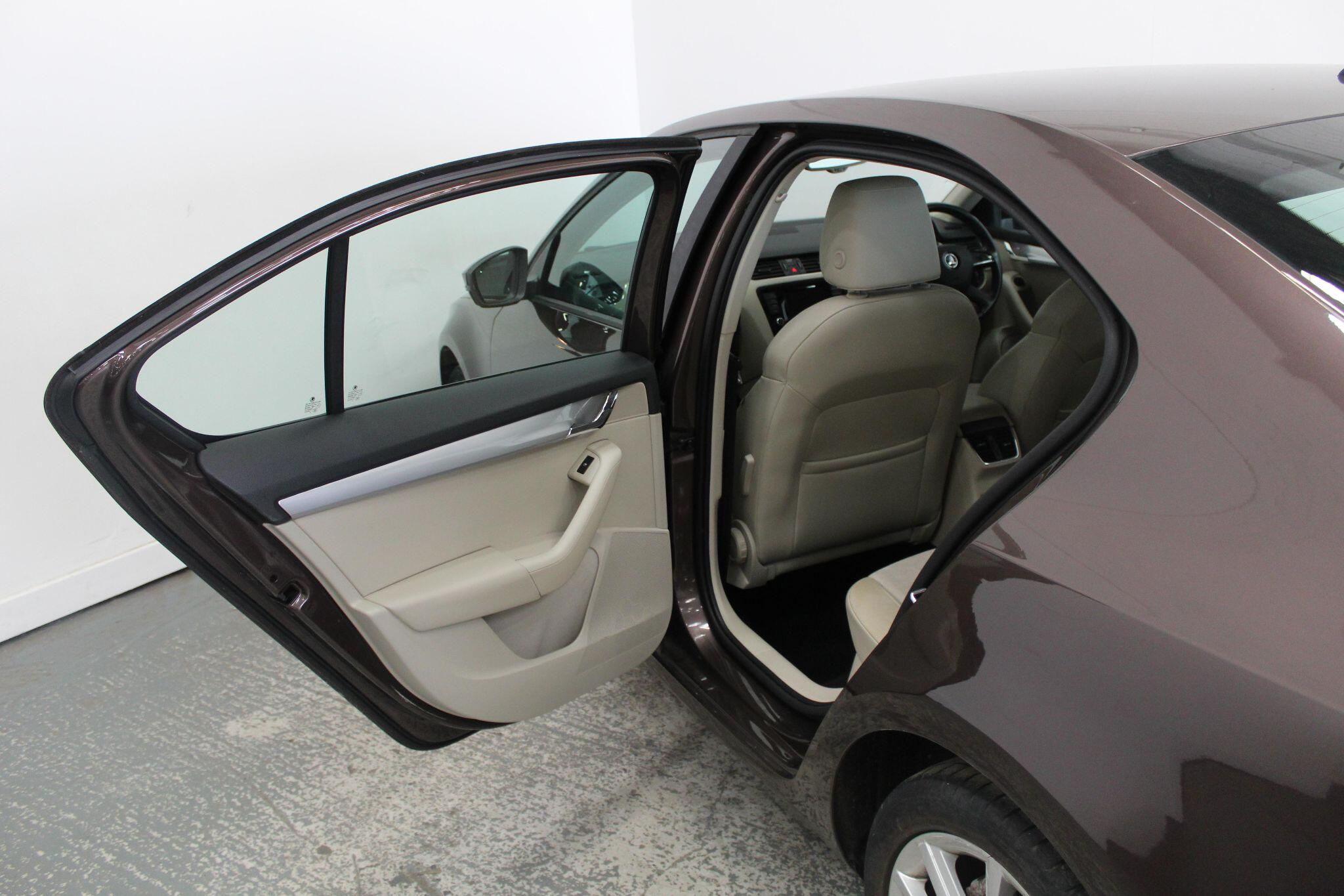 Skoda Octavia view 27